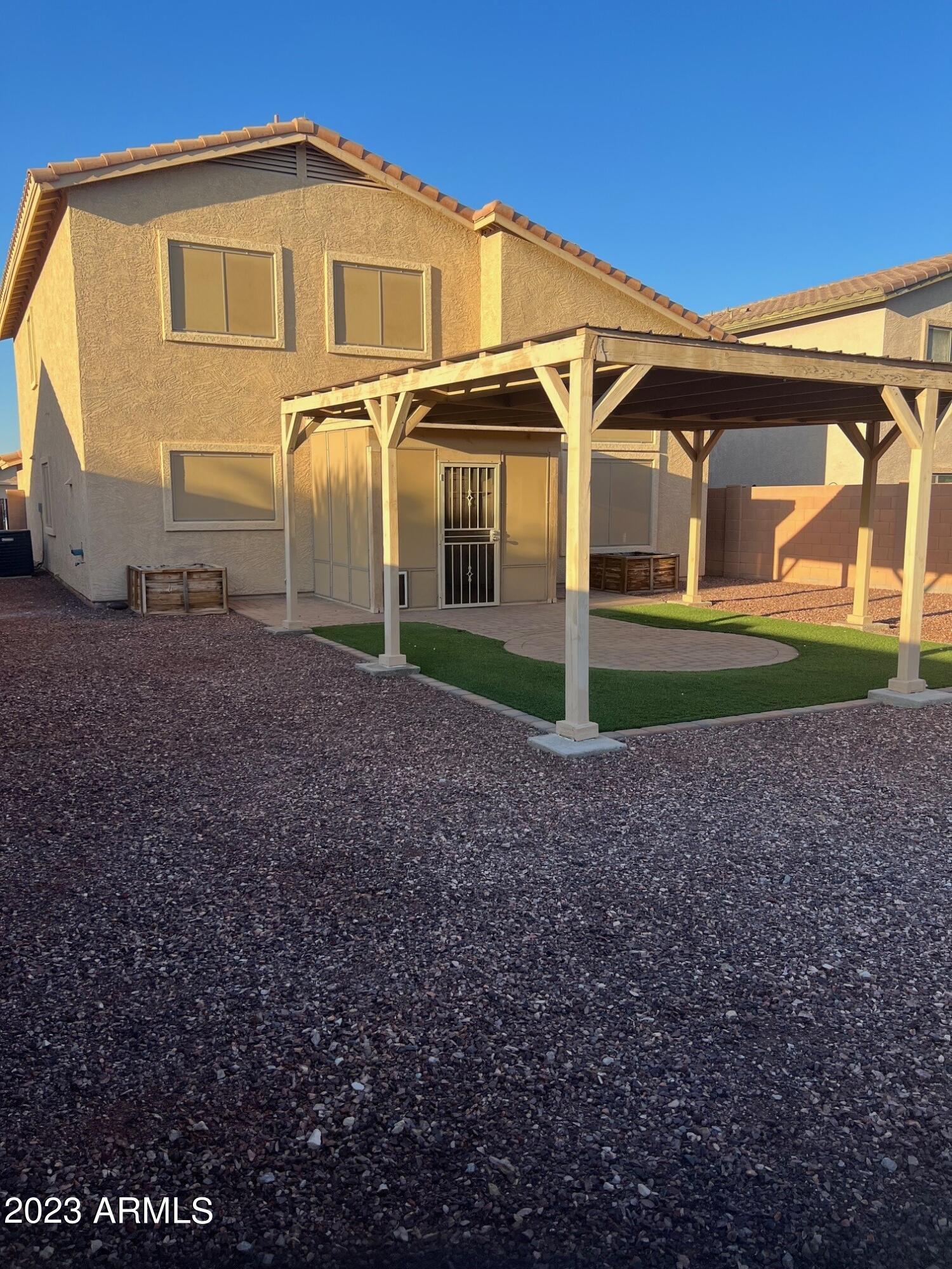 25809 W ST JAMES Avenue