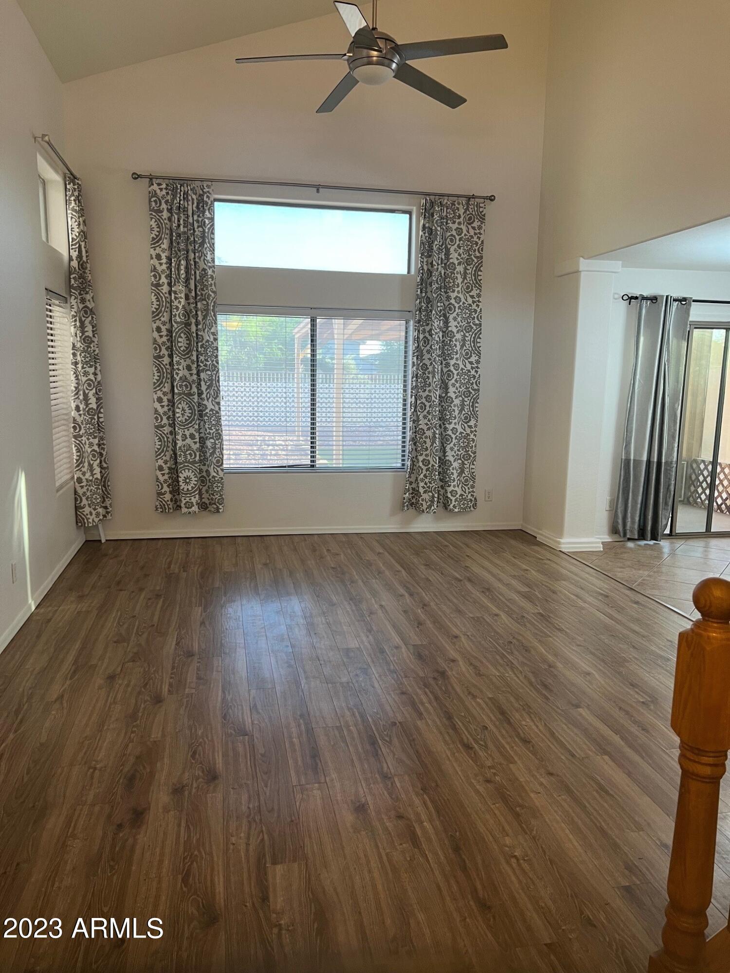 25809 W ST JAMES Avenue