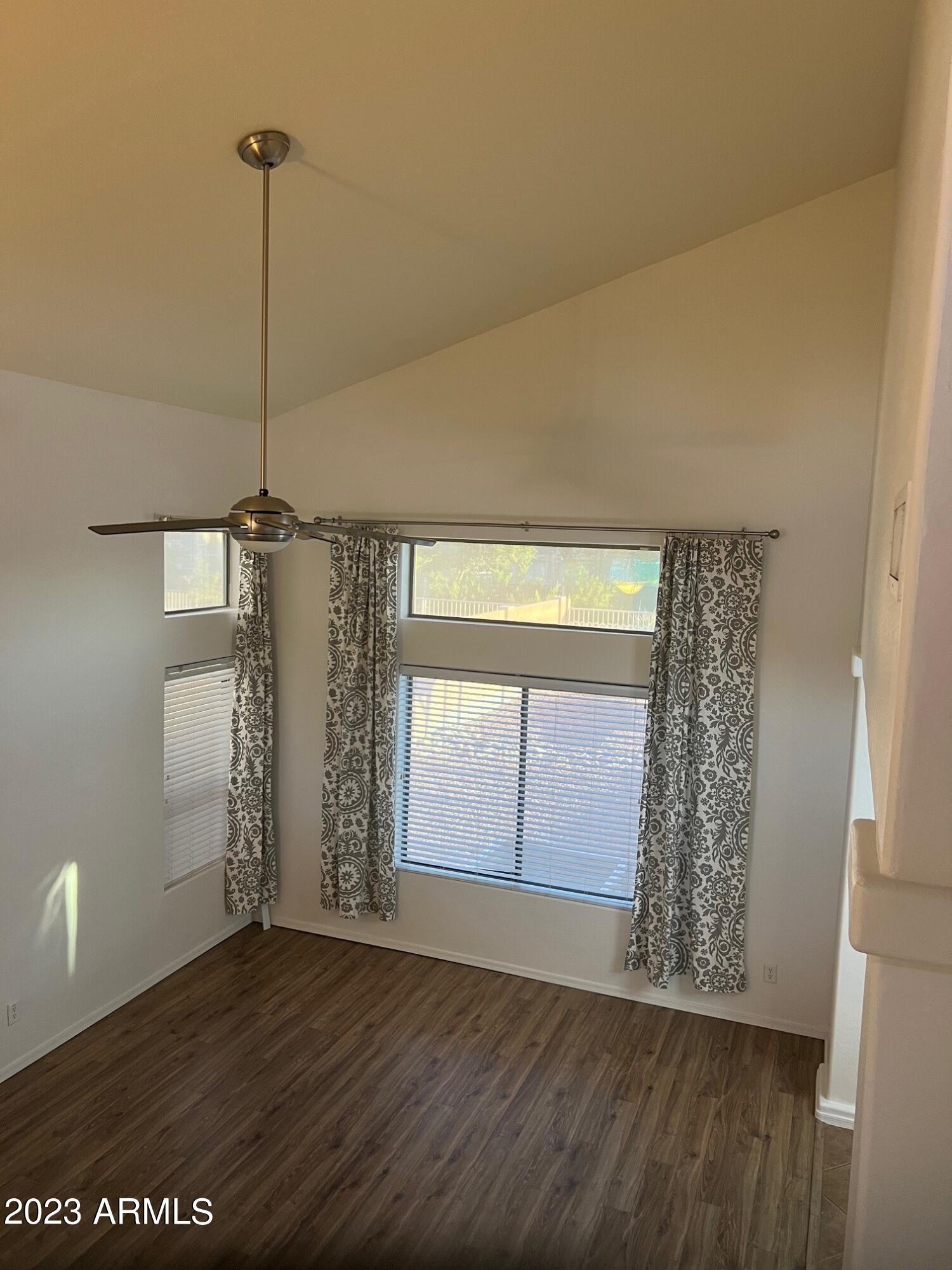 25809 W ST JAMES Avenue