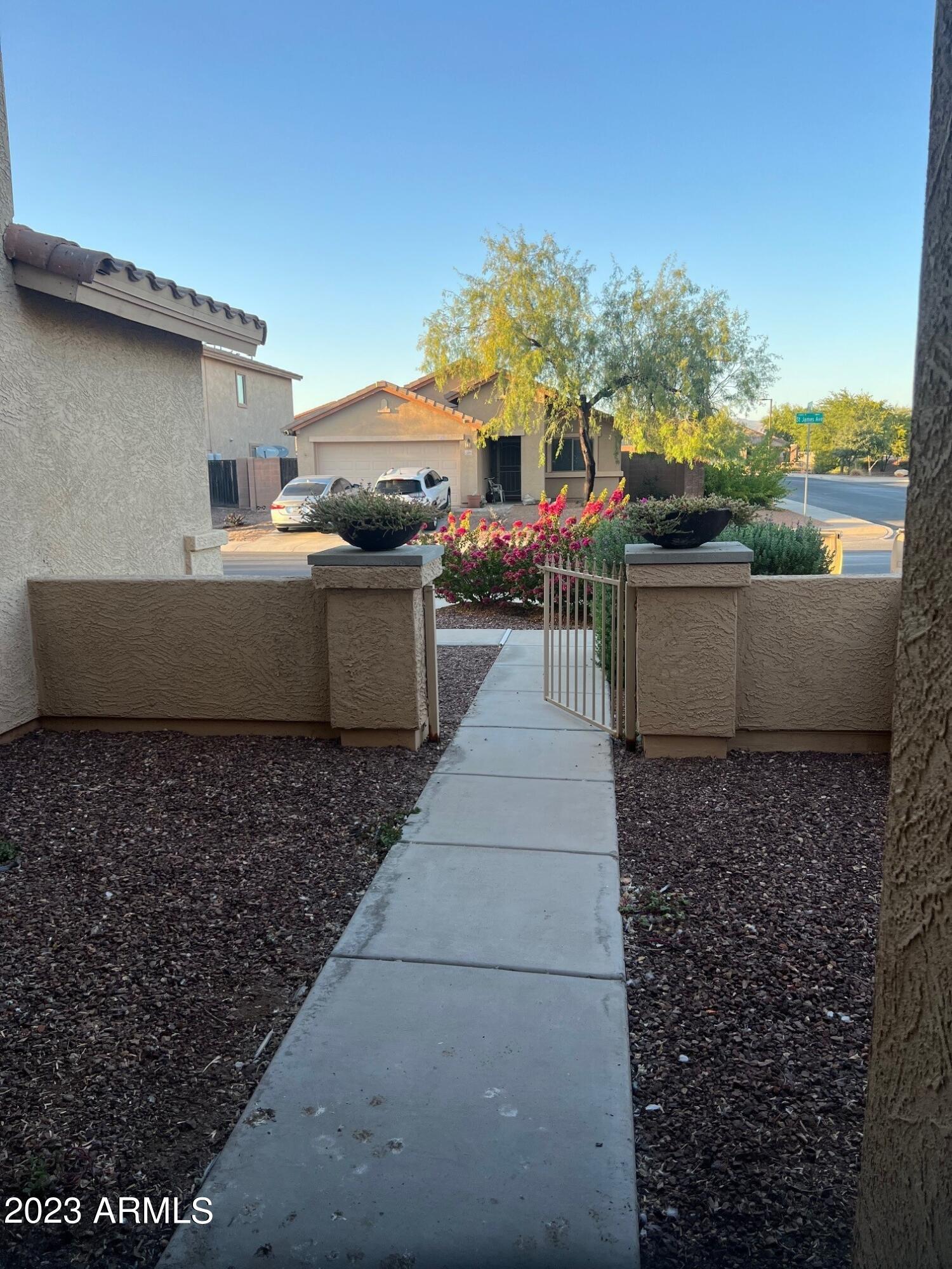 25809 W ST JAMES Avenue