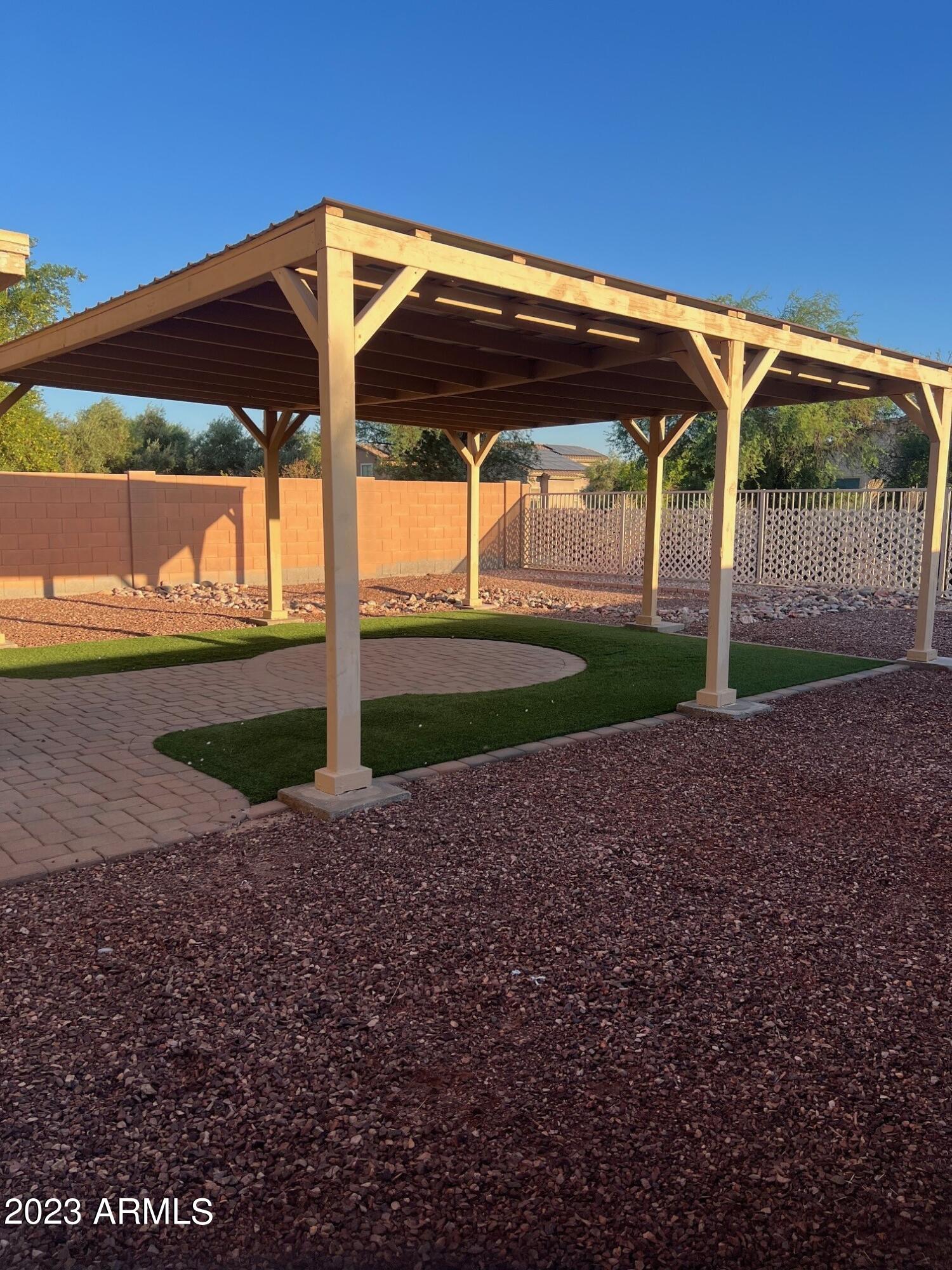 25809 W ST JAMES Avenue