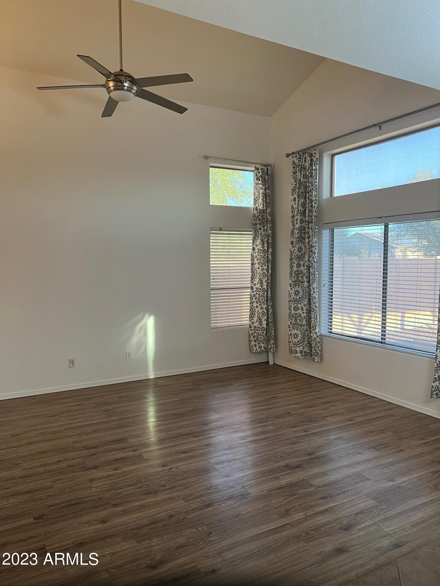 25809 W ST JAMES Avenue