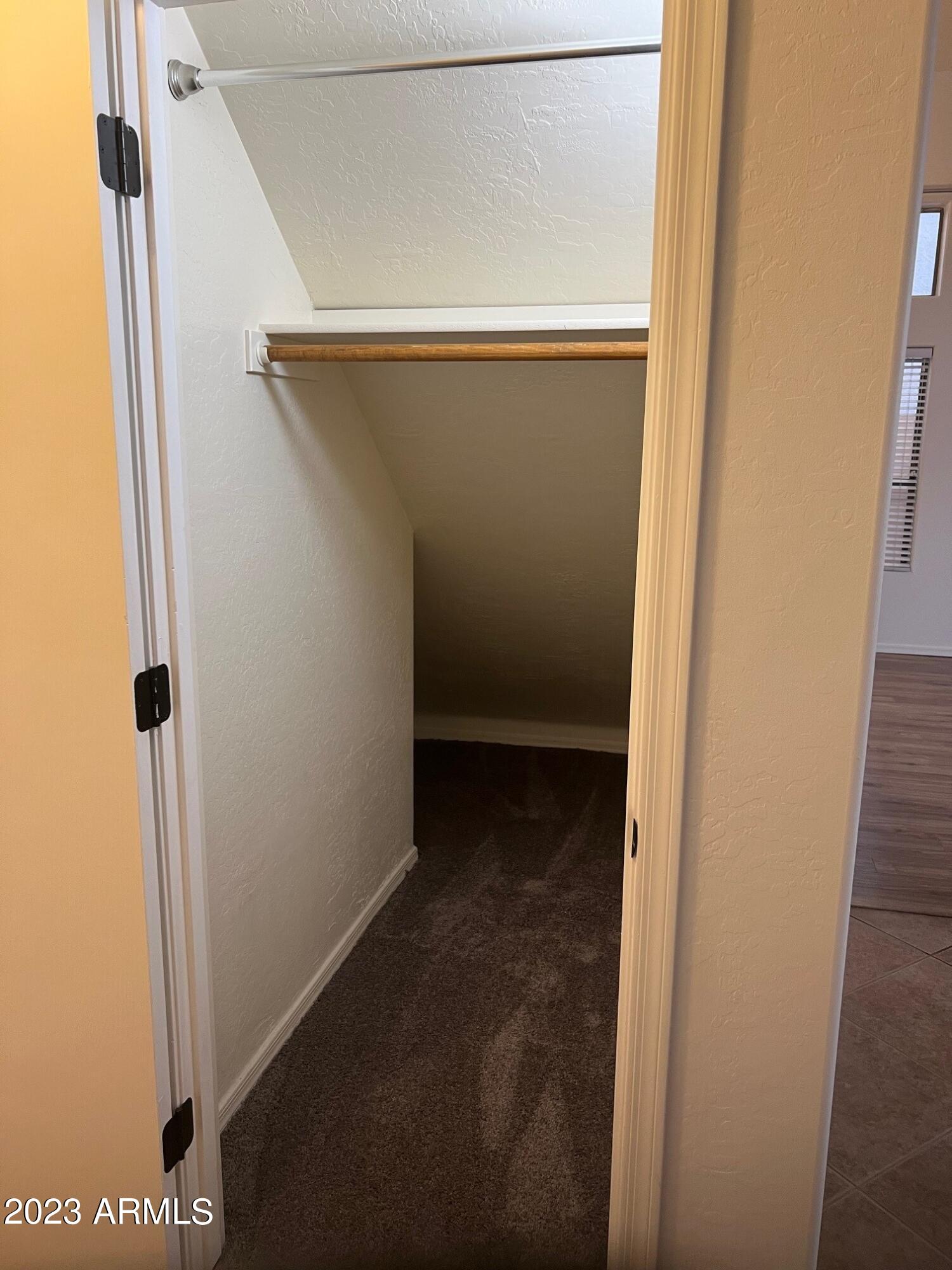 25809 W ST JAMES Avenue