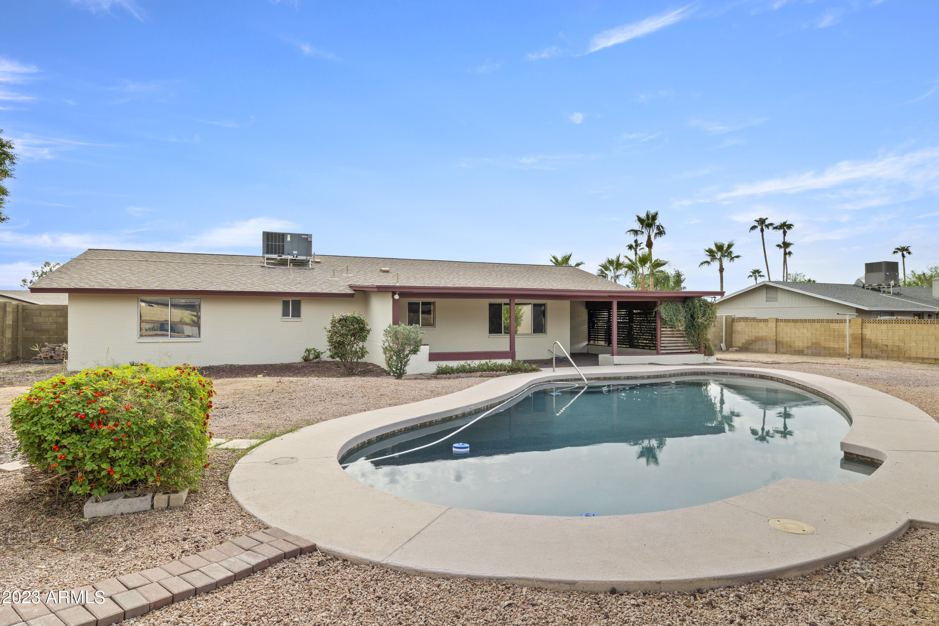 6330 E HILLVIEW Street