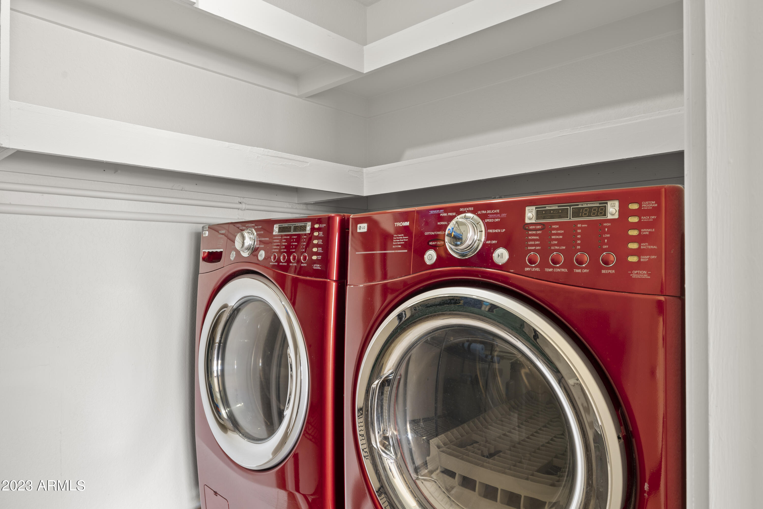 6330 E HILLVIEW Street