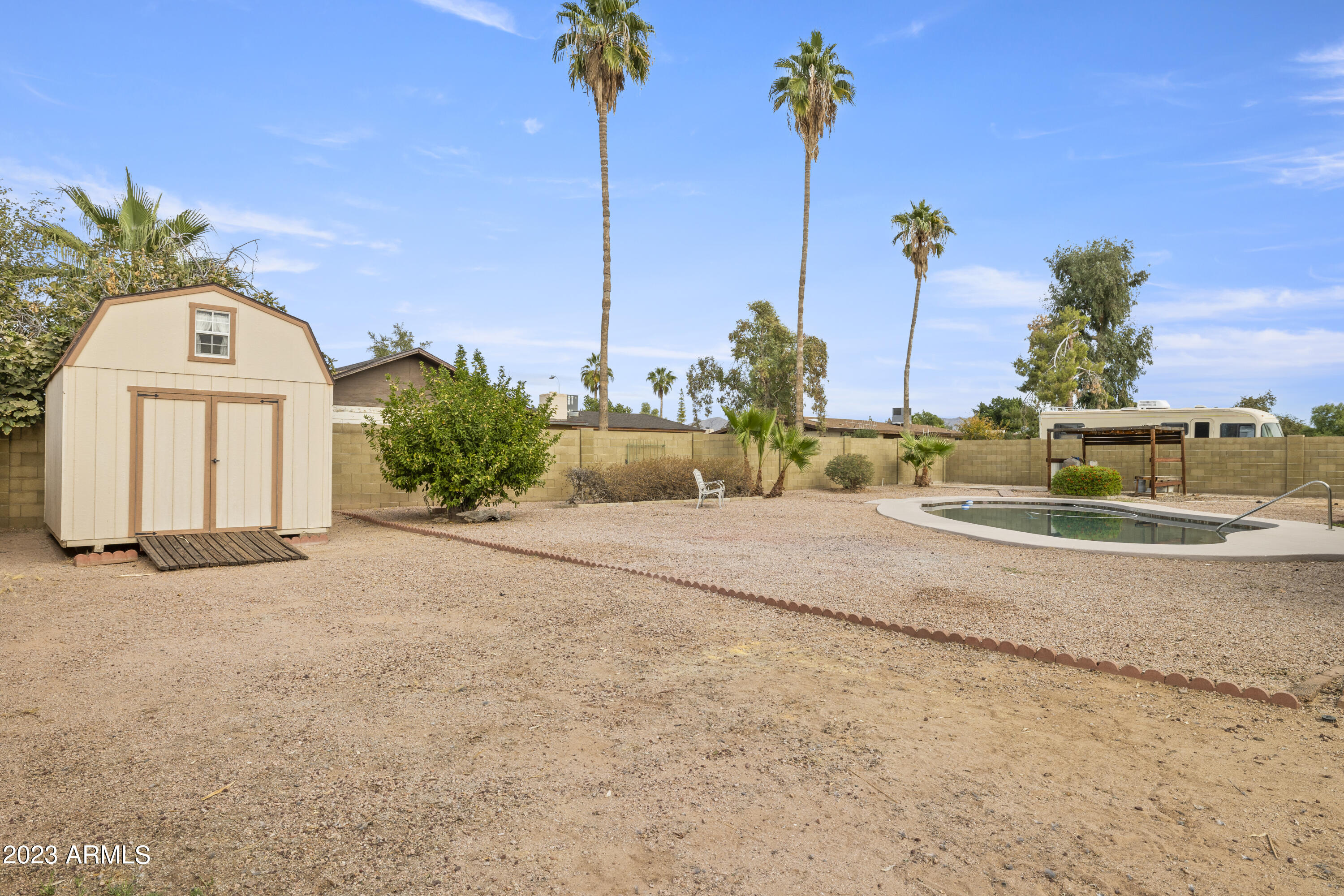 6330 E HILLVIEW Street