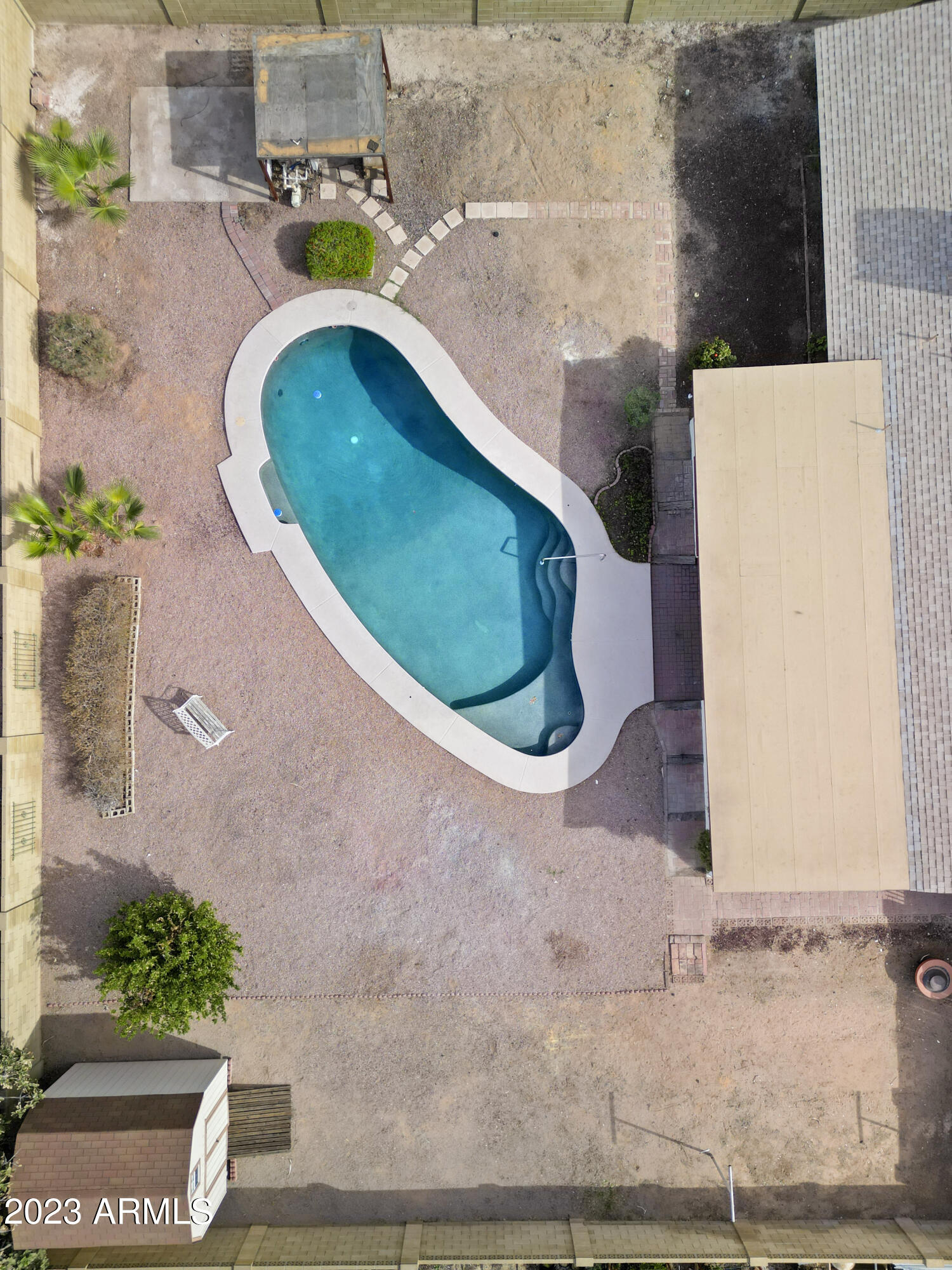 6330 E HILLVIEW Street