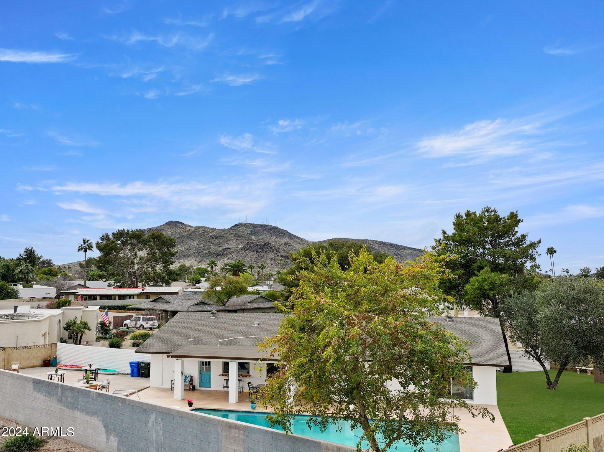 336 E VOLTAIRE Avenue