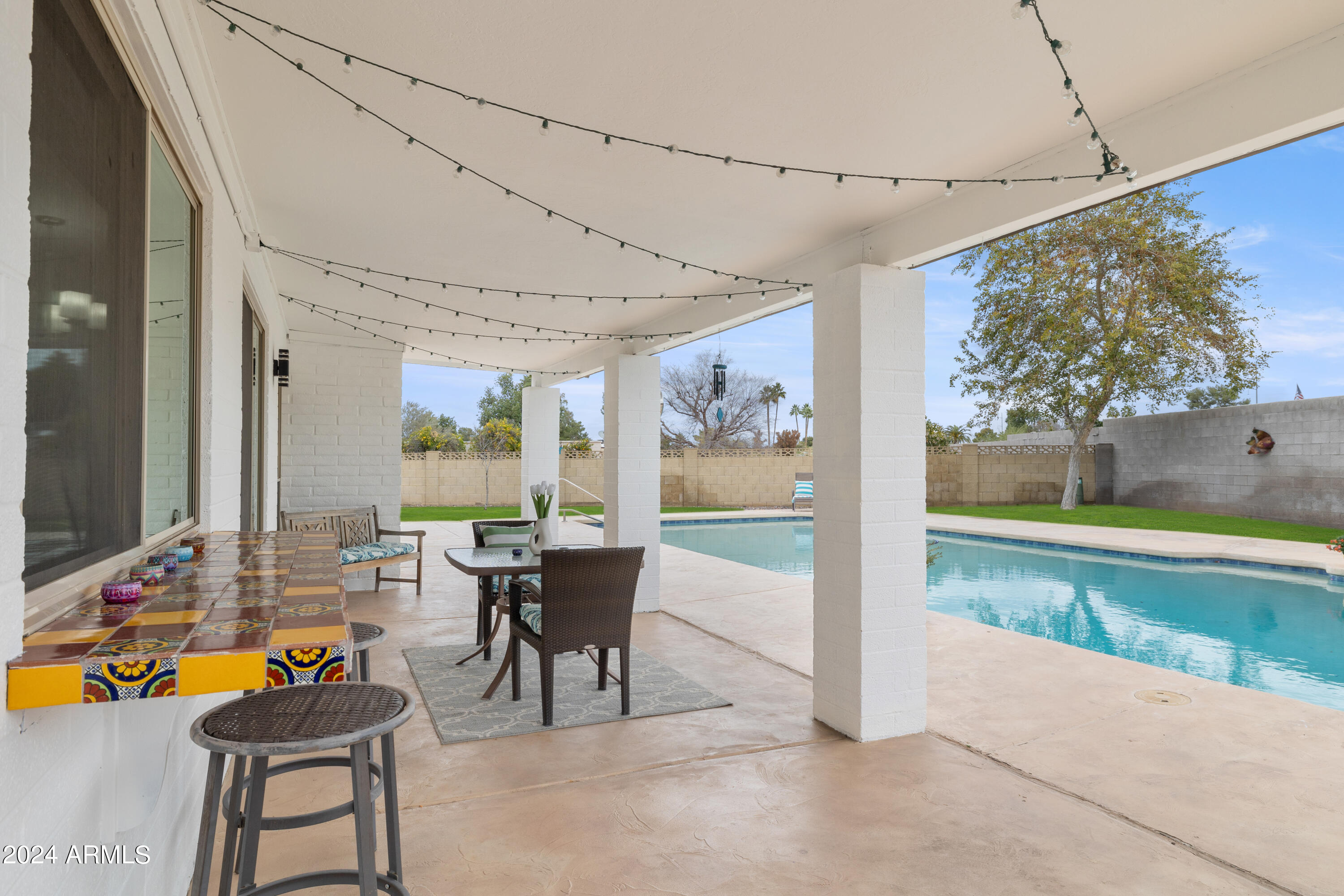 336 E VOLTAIRE Avenue