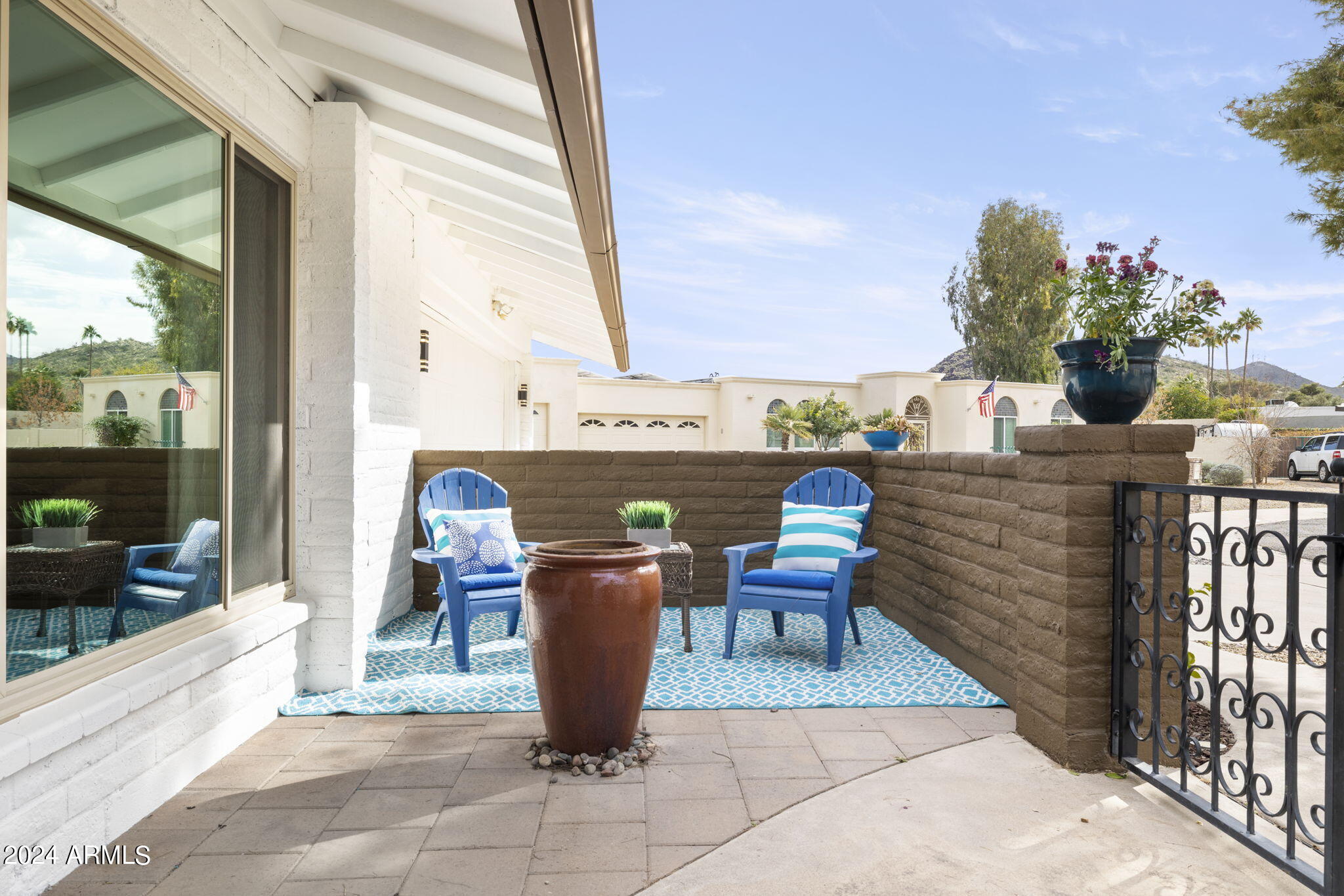 336 E VOLTAIRE Avenue