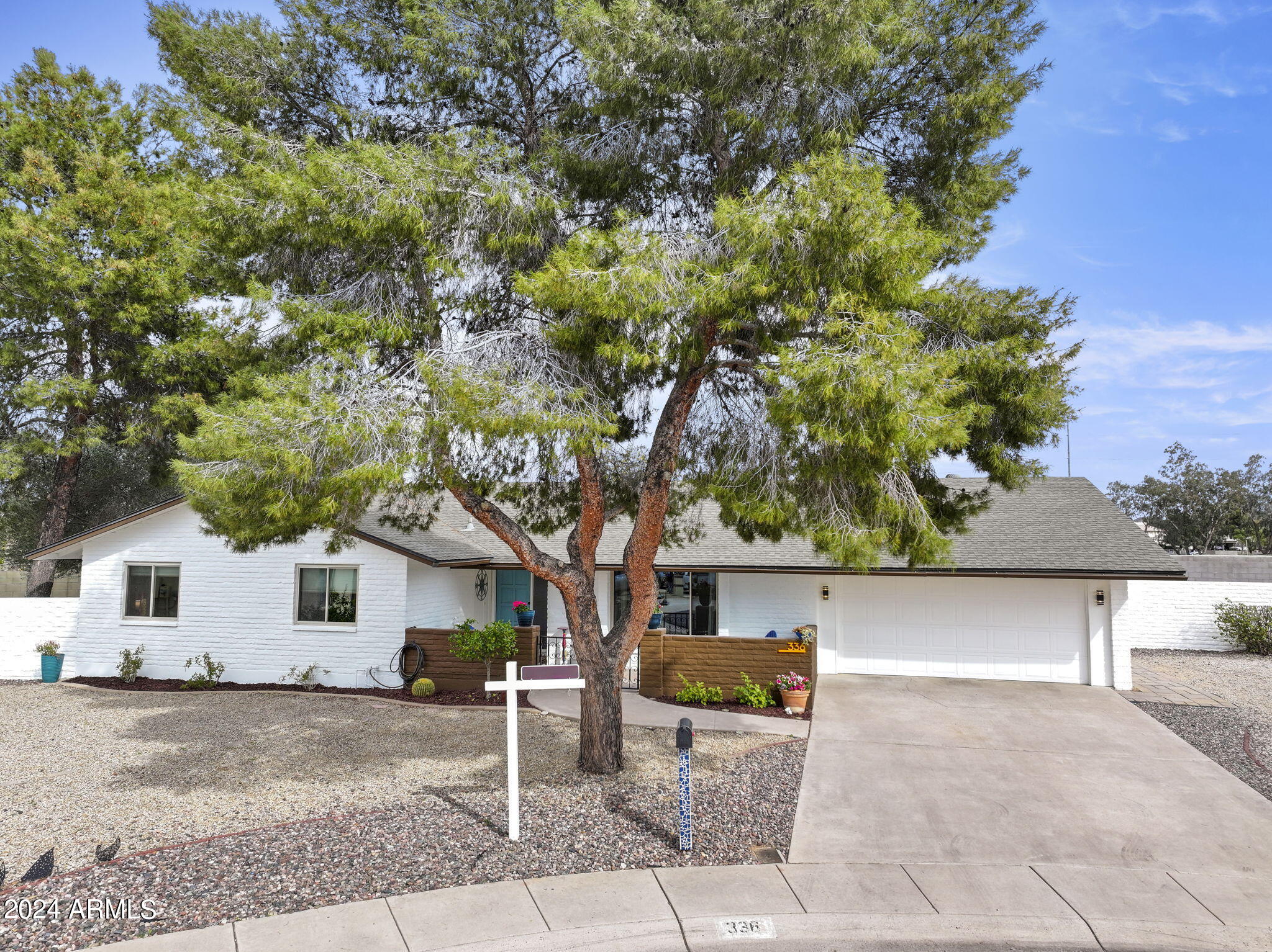 336 E VOLTAIRE Avenue