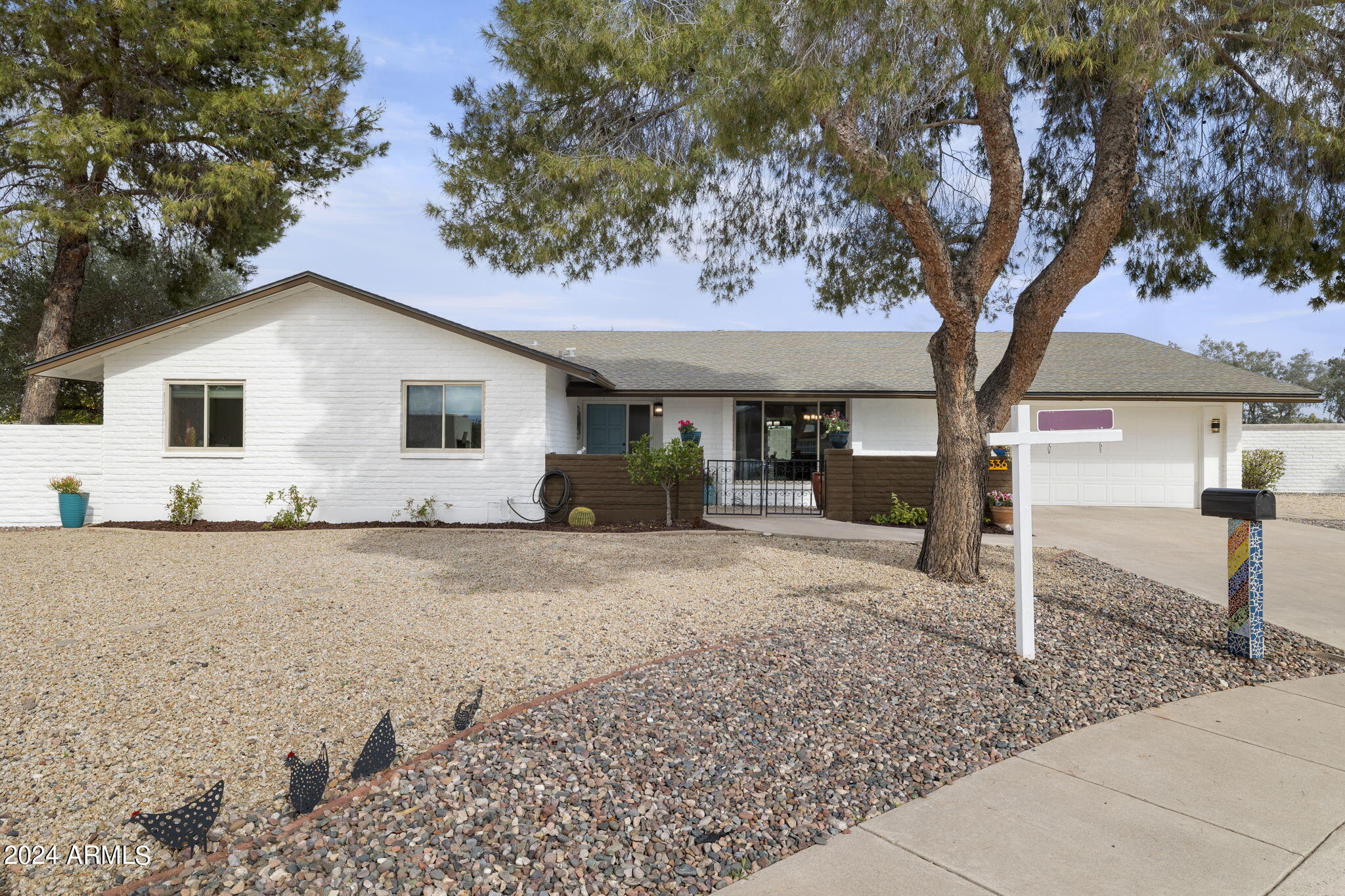 336 E VOLTAIRE Avenue