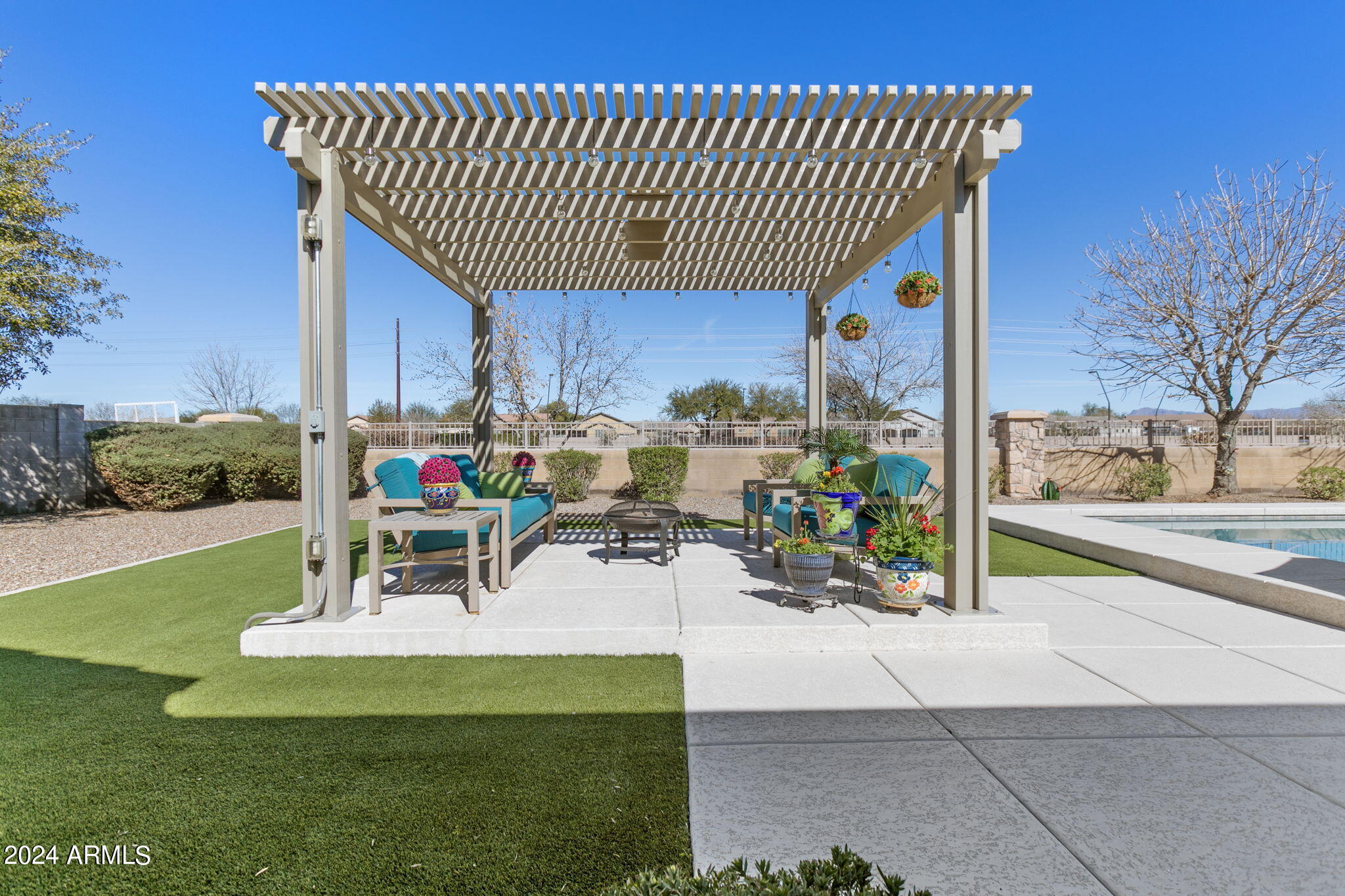 21966 E PICKETT Court