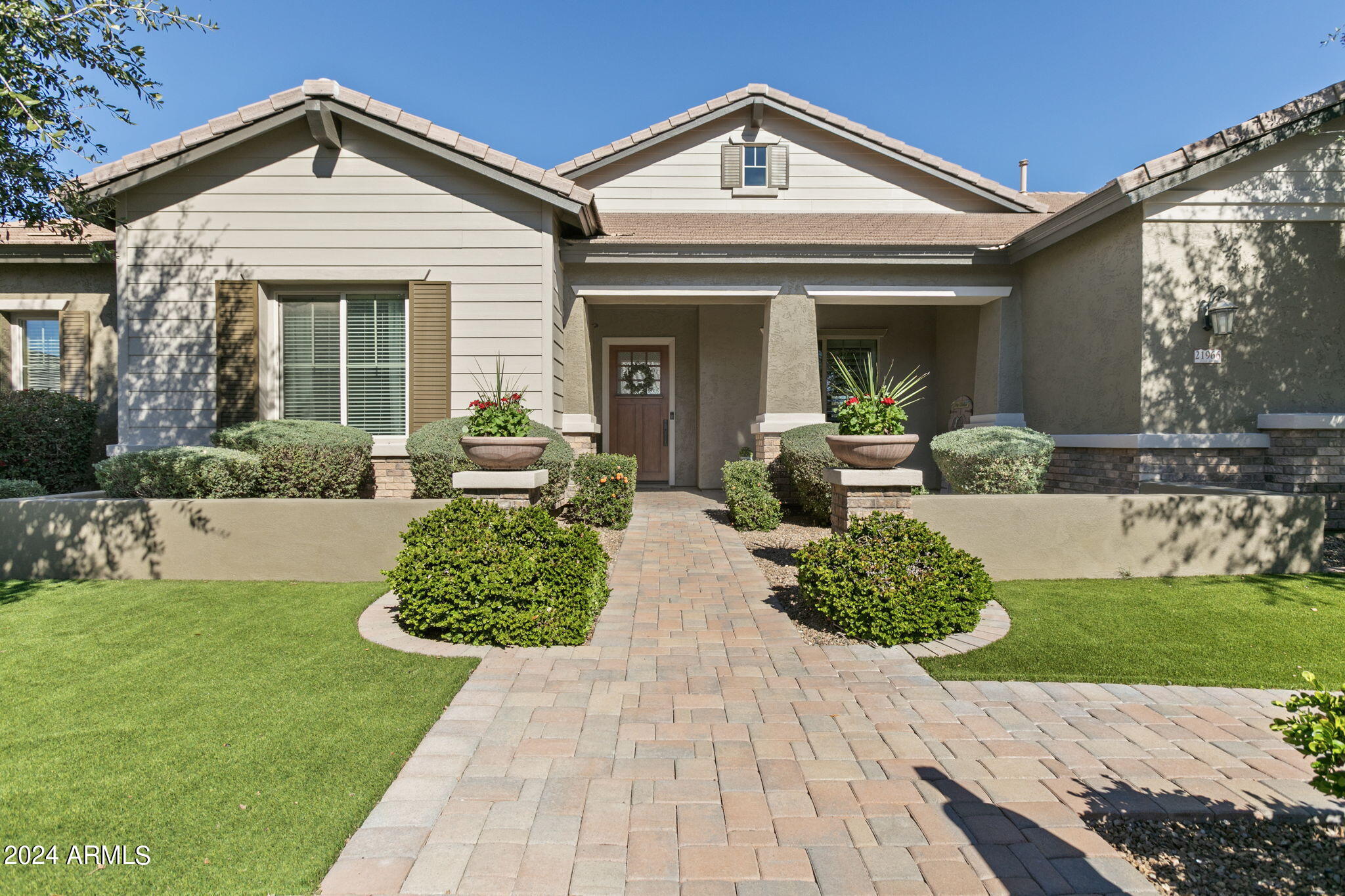 21966 E PICKETT Court
