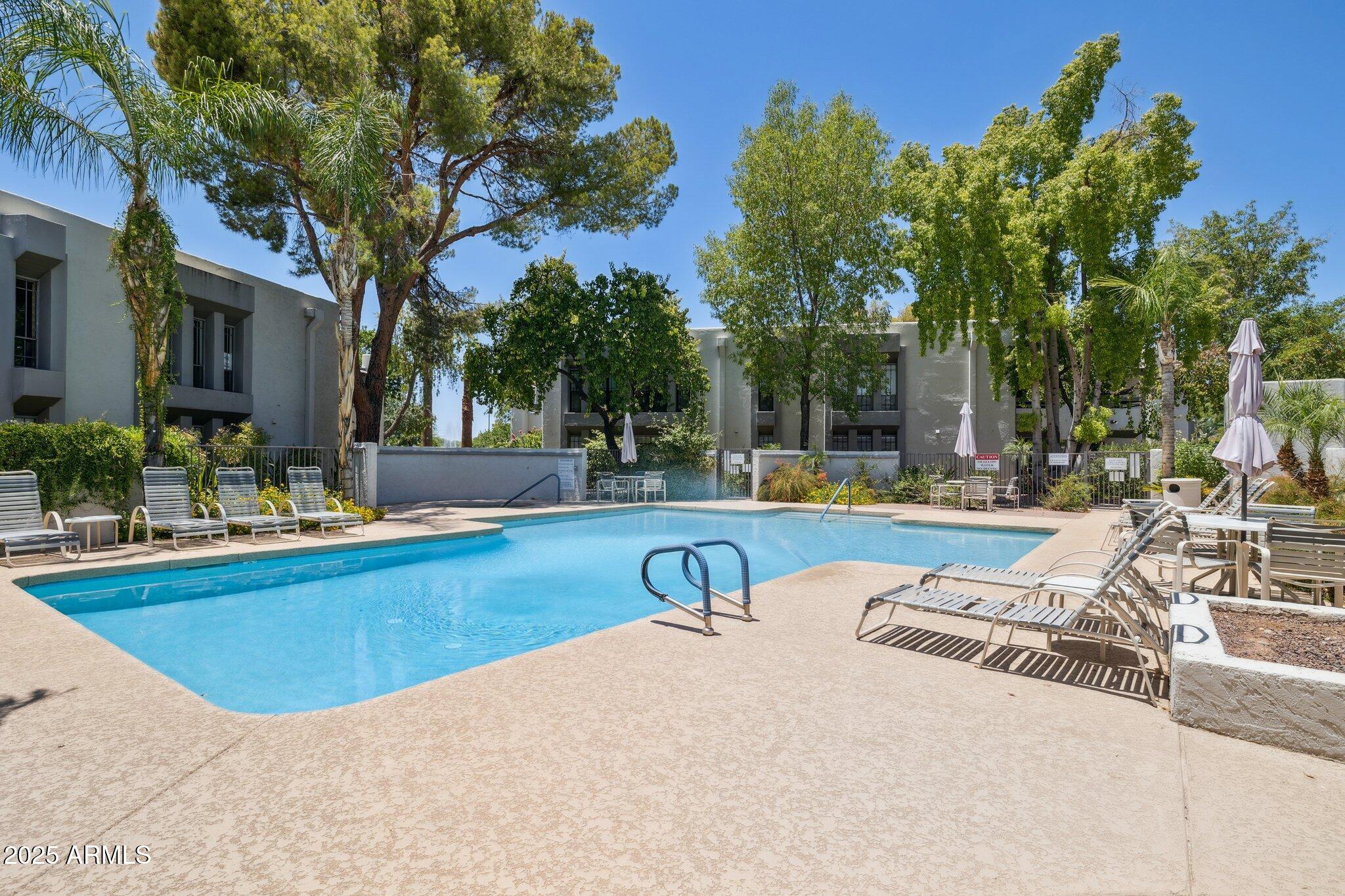 5207 N 24TH Street, 102