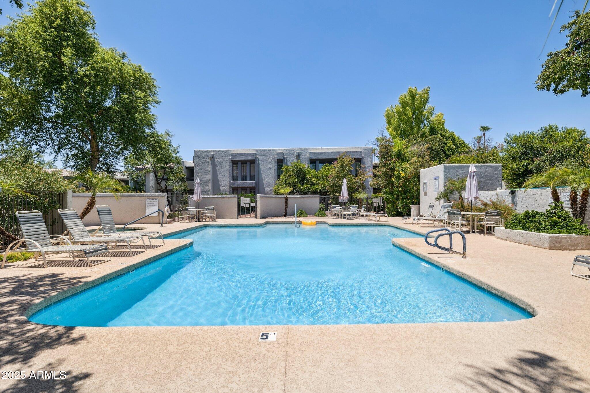 5207 N 24TH Street, 102