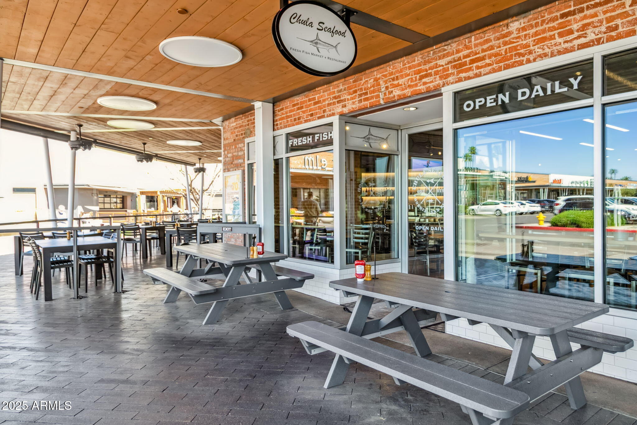 610 E MONTEBELLO Avenue 41