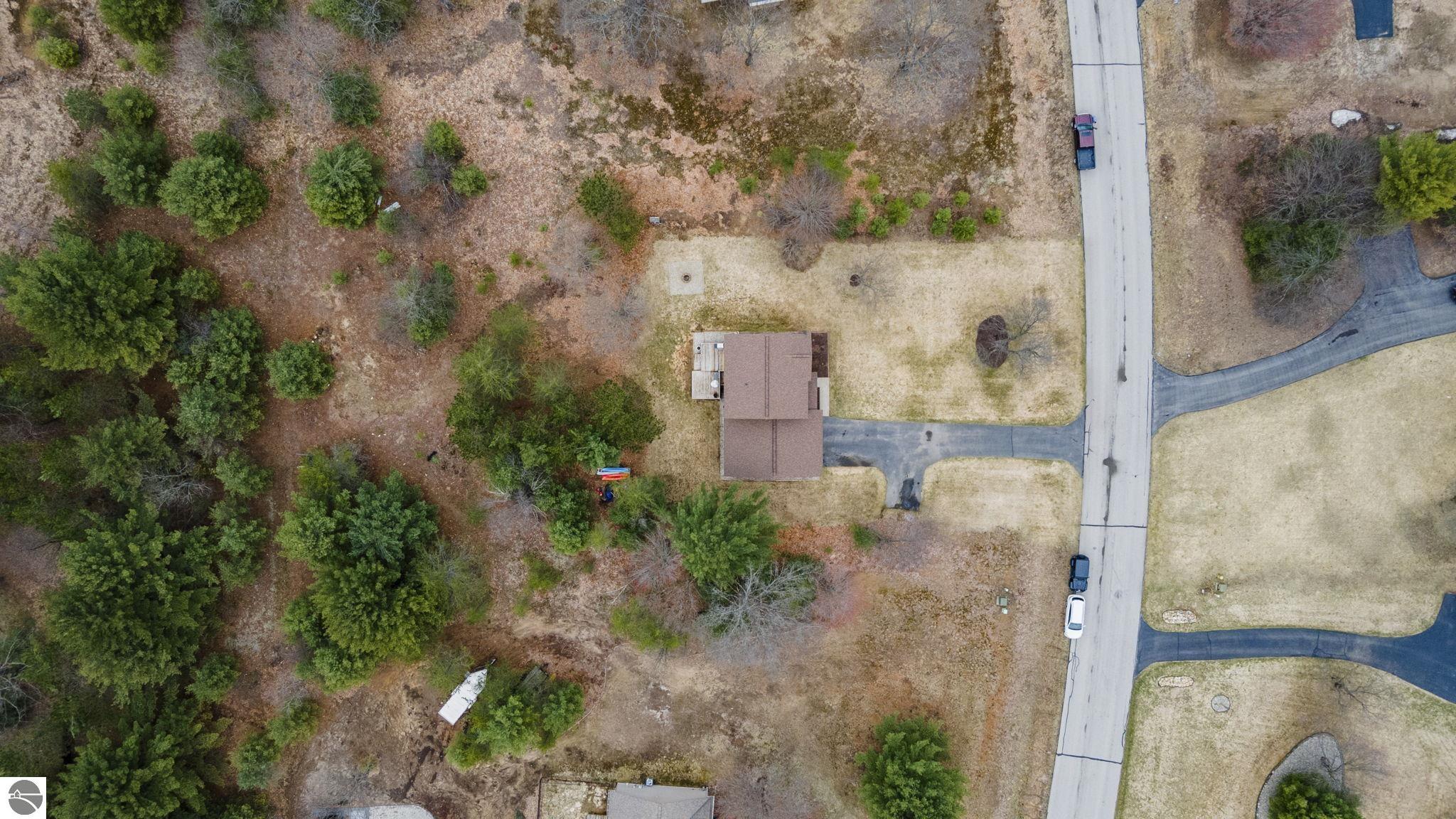 1942 Round Lake Road