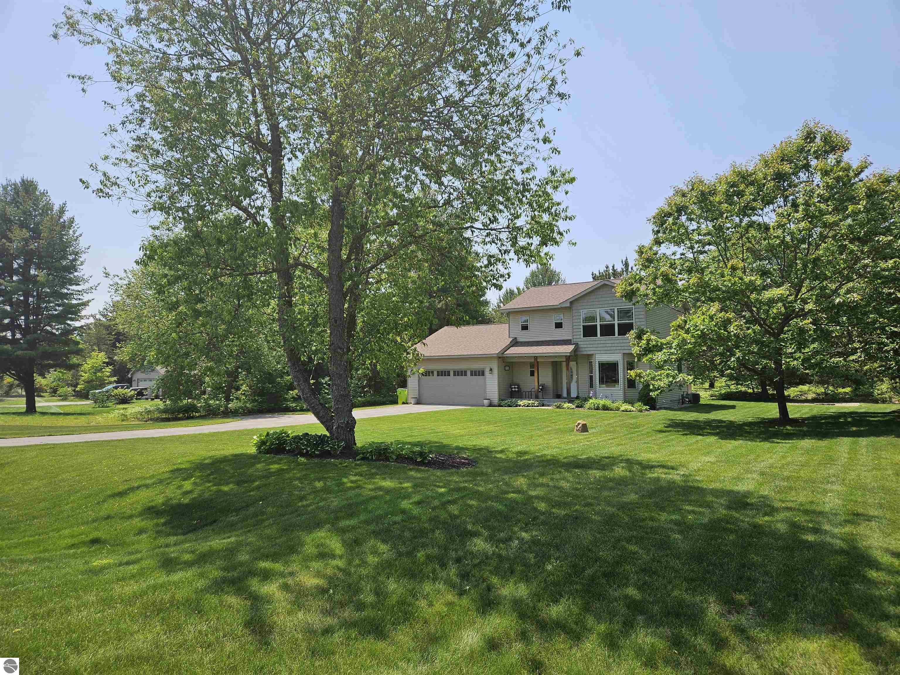 1942 Round Lake Road