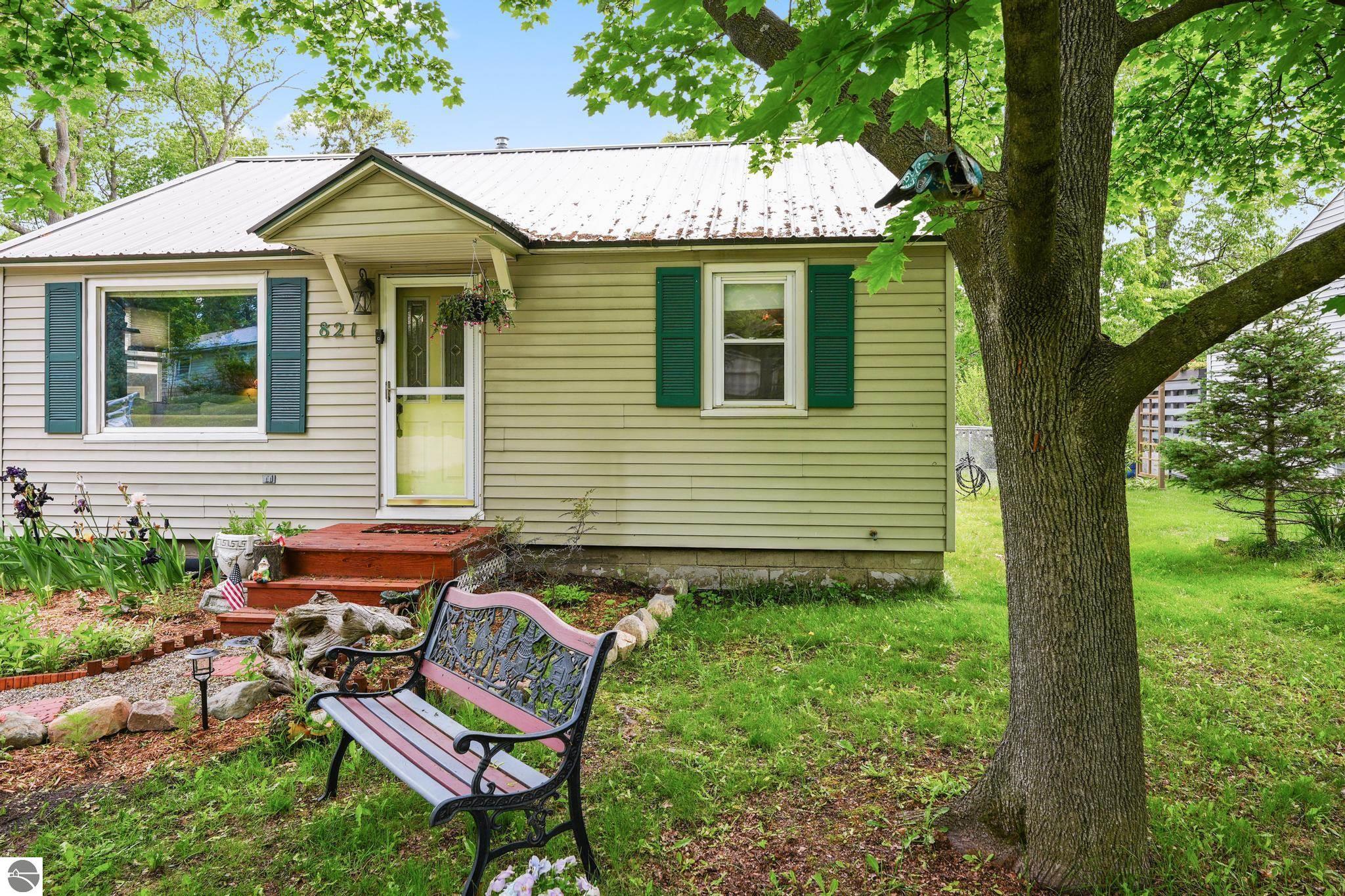 821 Indian Trail Boulevard