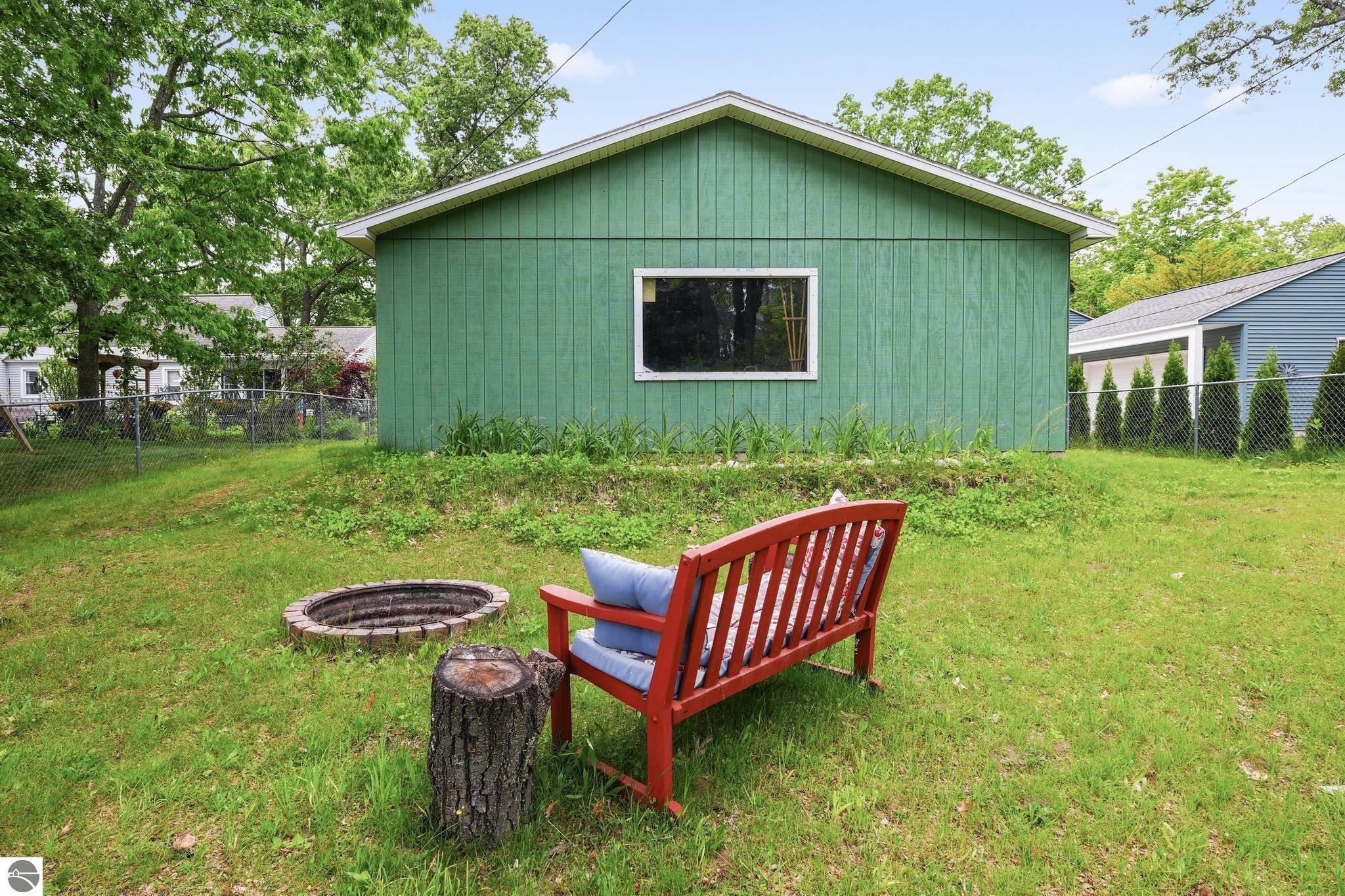 821 Indian Trail Boulevard