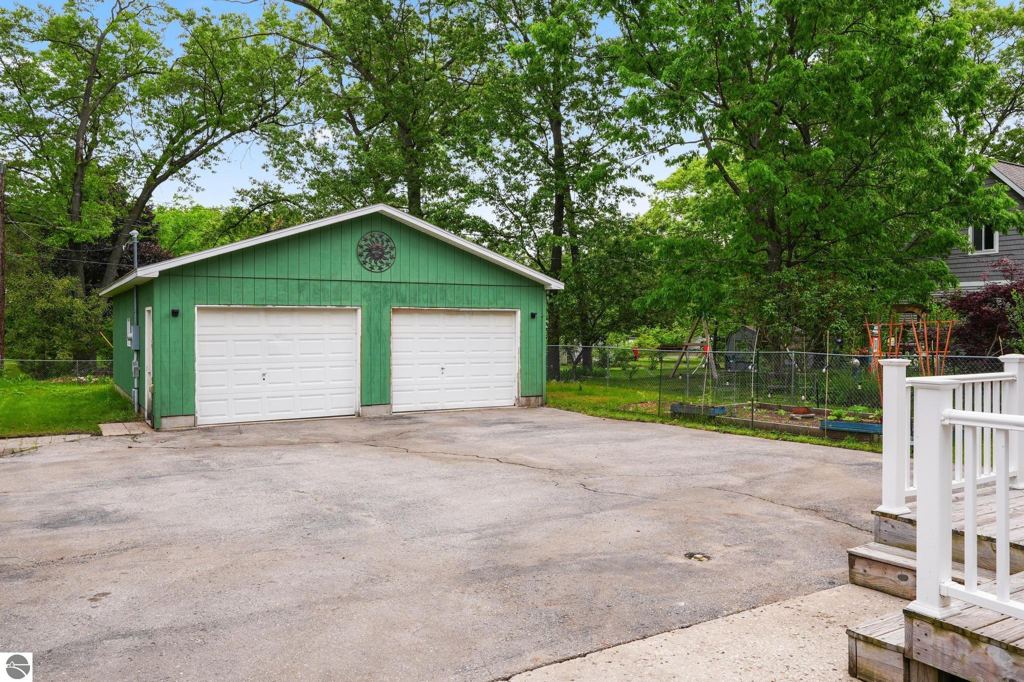 821 Indian Trail Boulevard