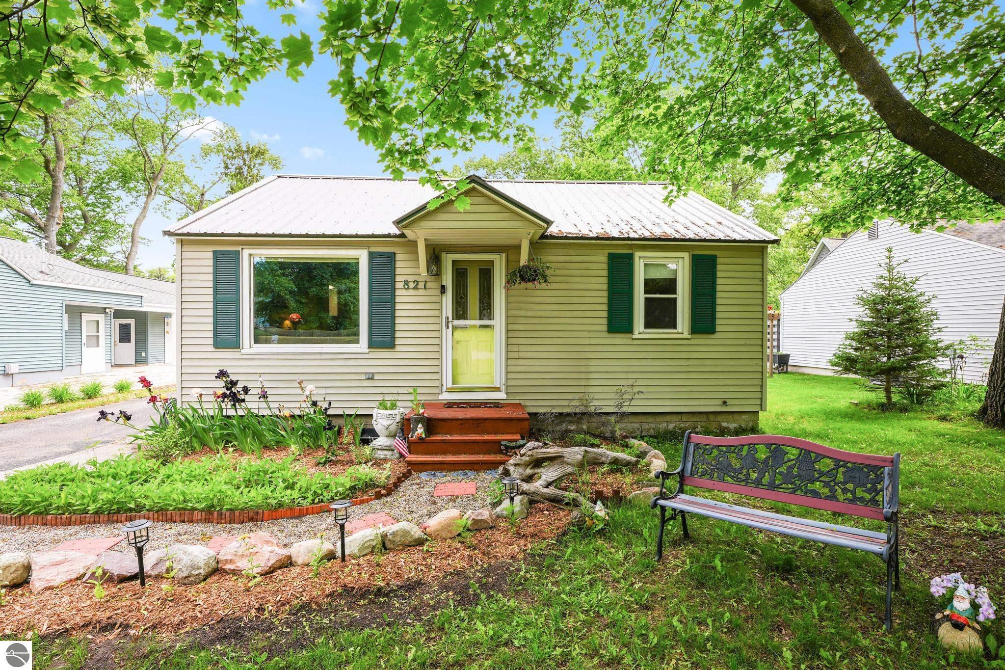 821 Indian Trail Boulevard