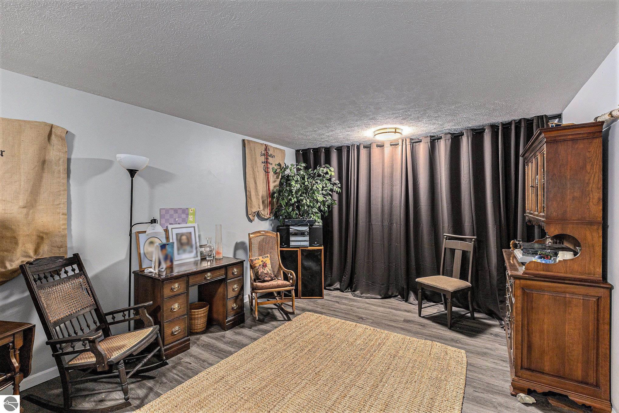 8250 Bent Pine Drive