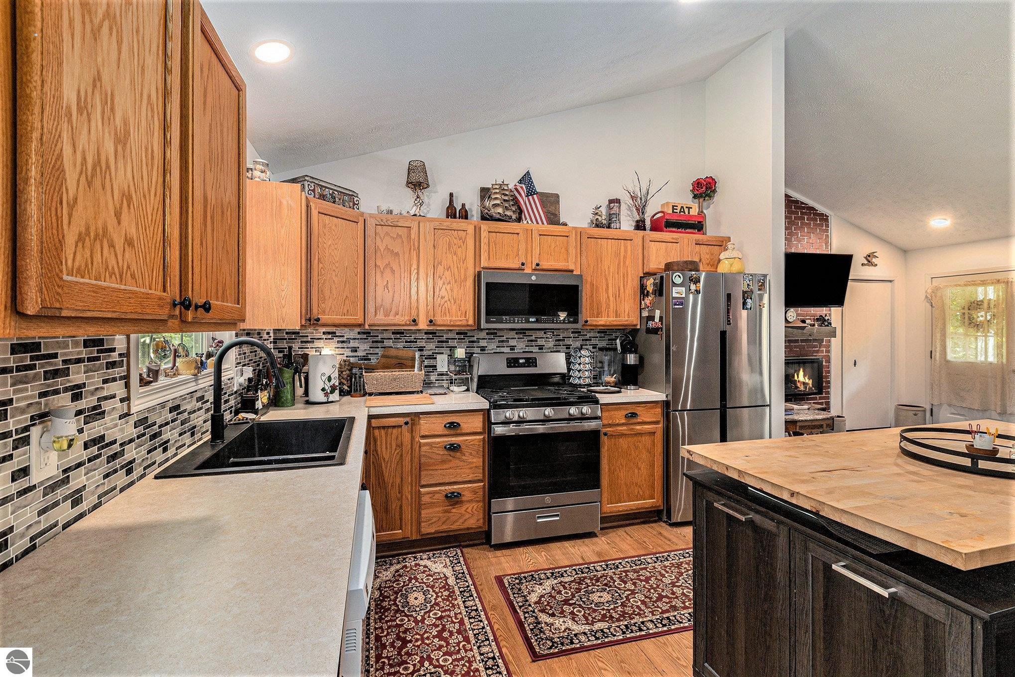 8250 Bent Pine Drive