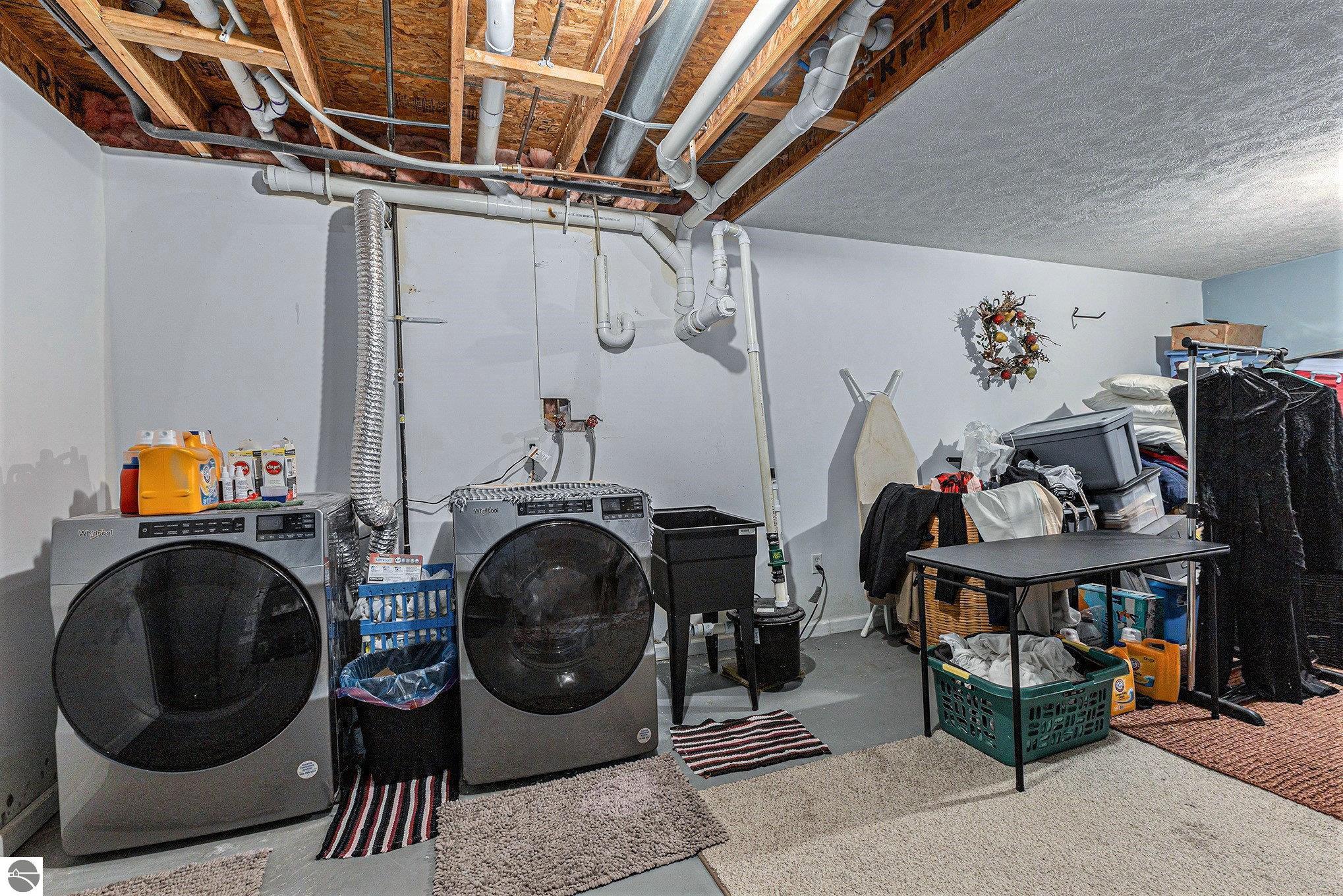 8250 Bent Pine Drive