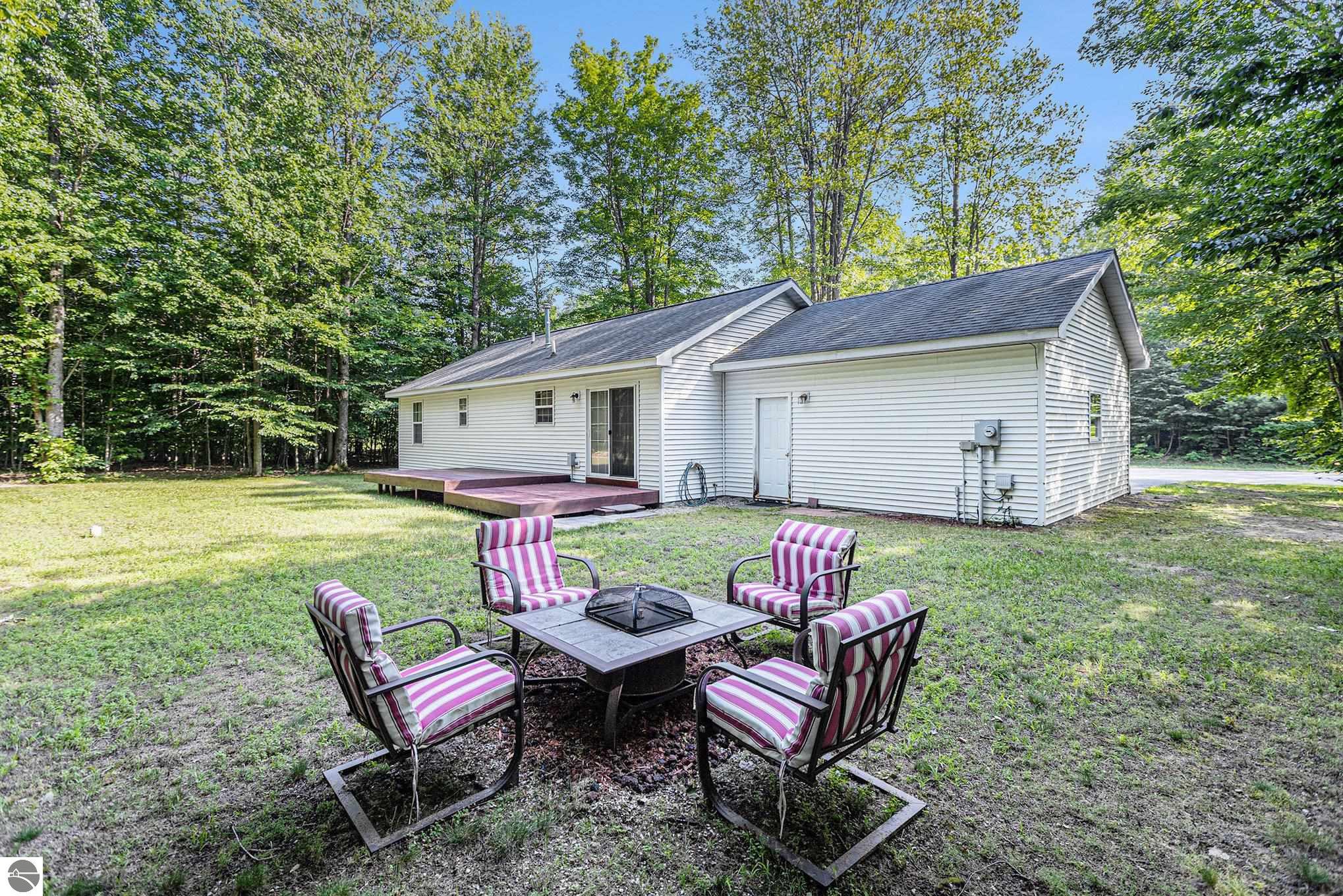 8250 Bent Pine Drive