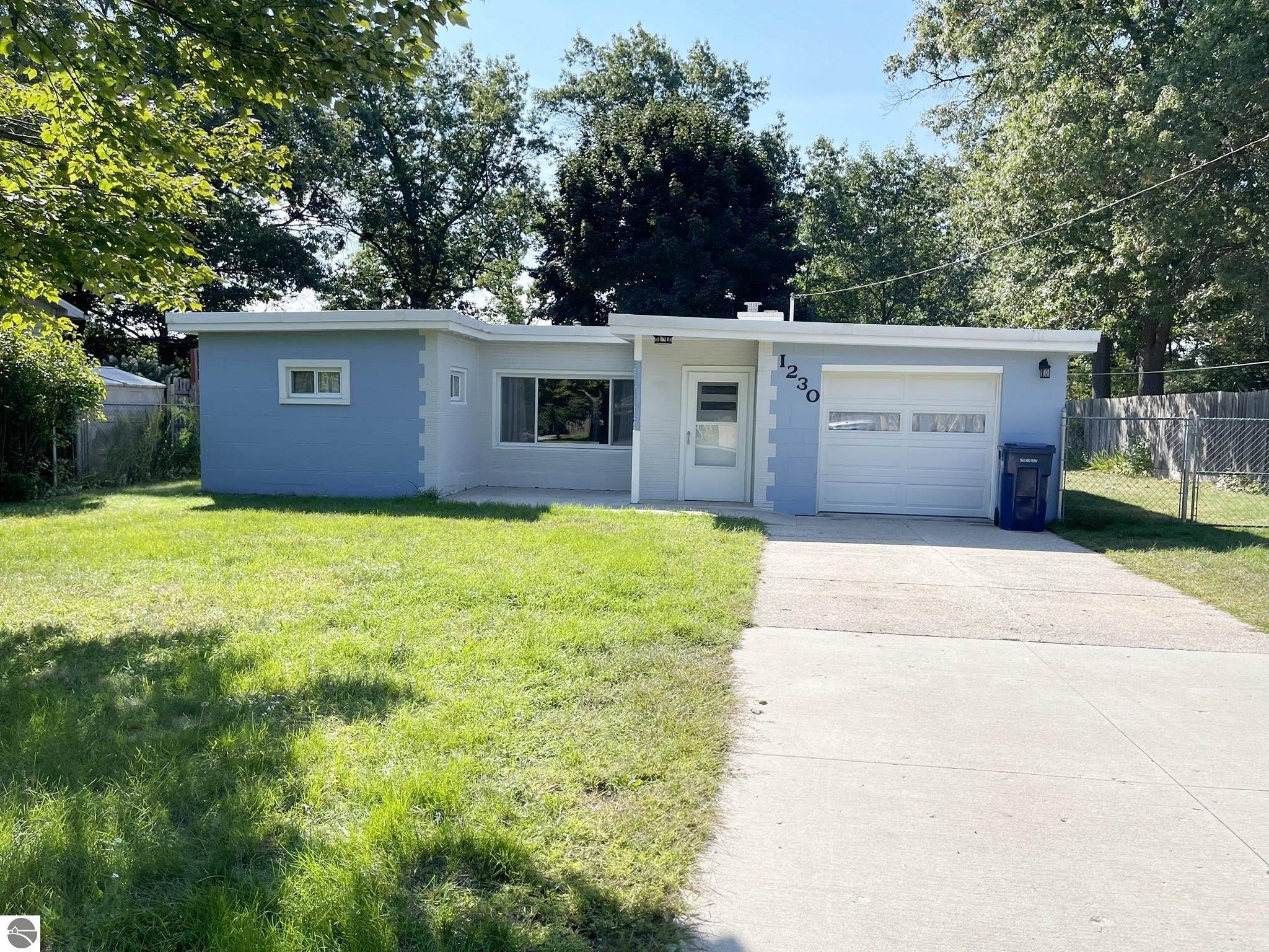 1230 Plainview Avenue