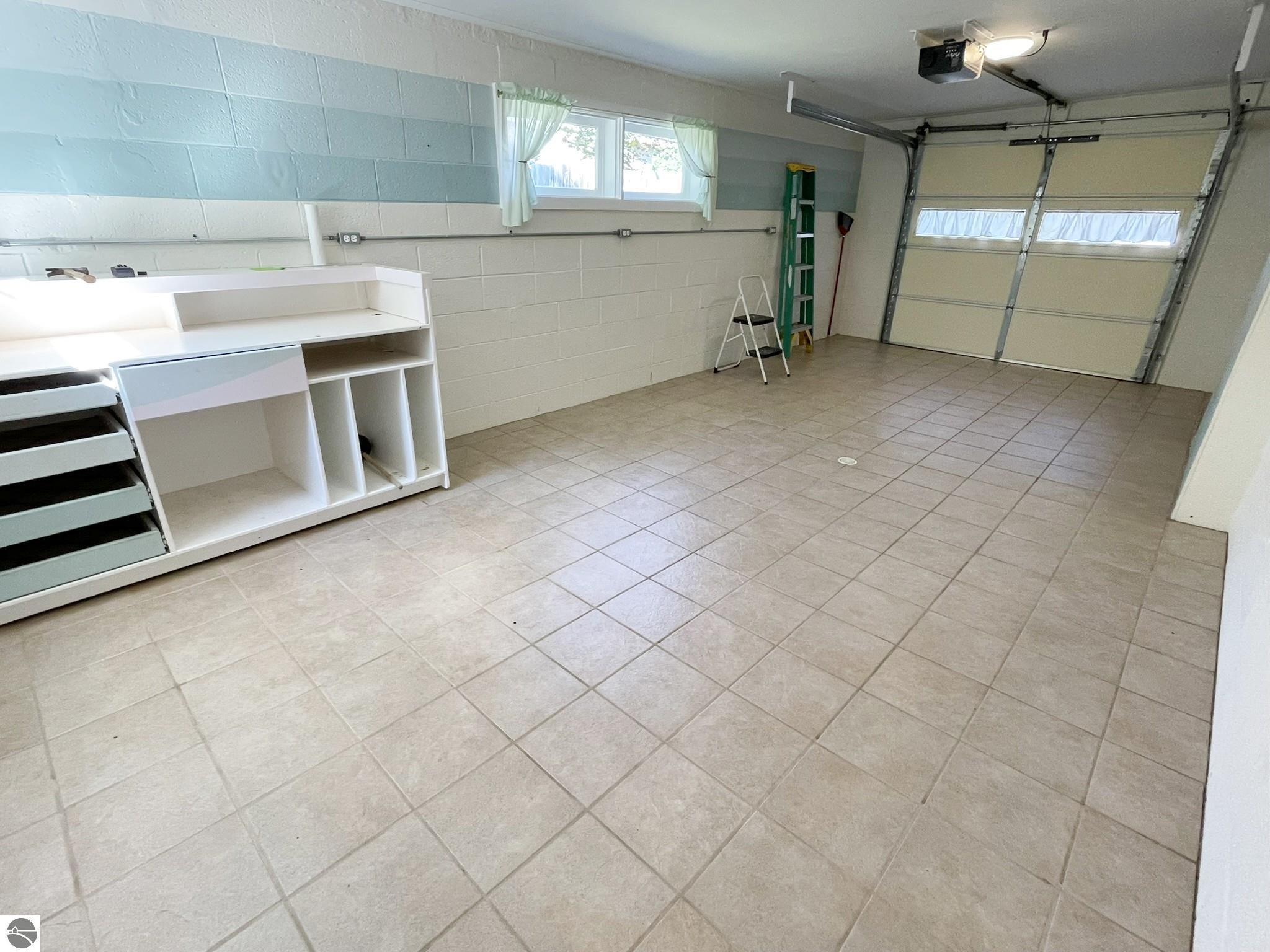 1230 Plainview Avenue