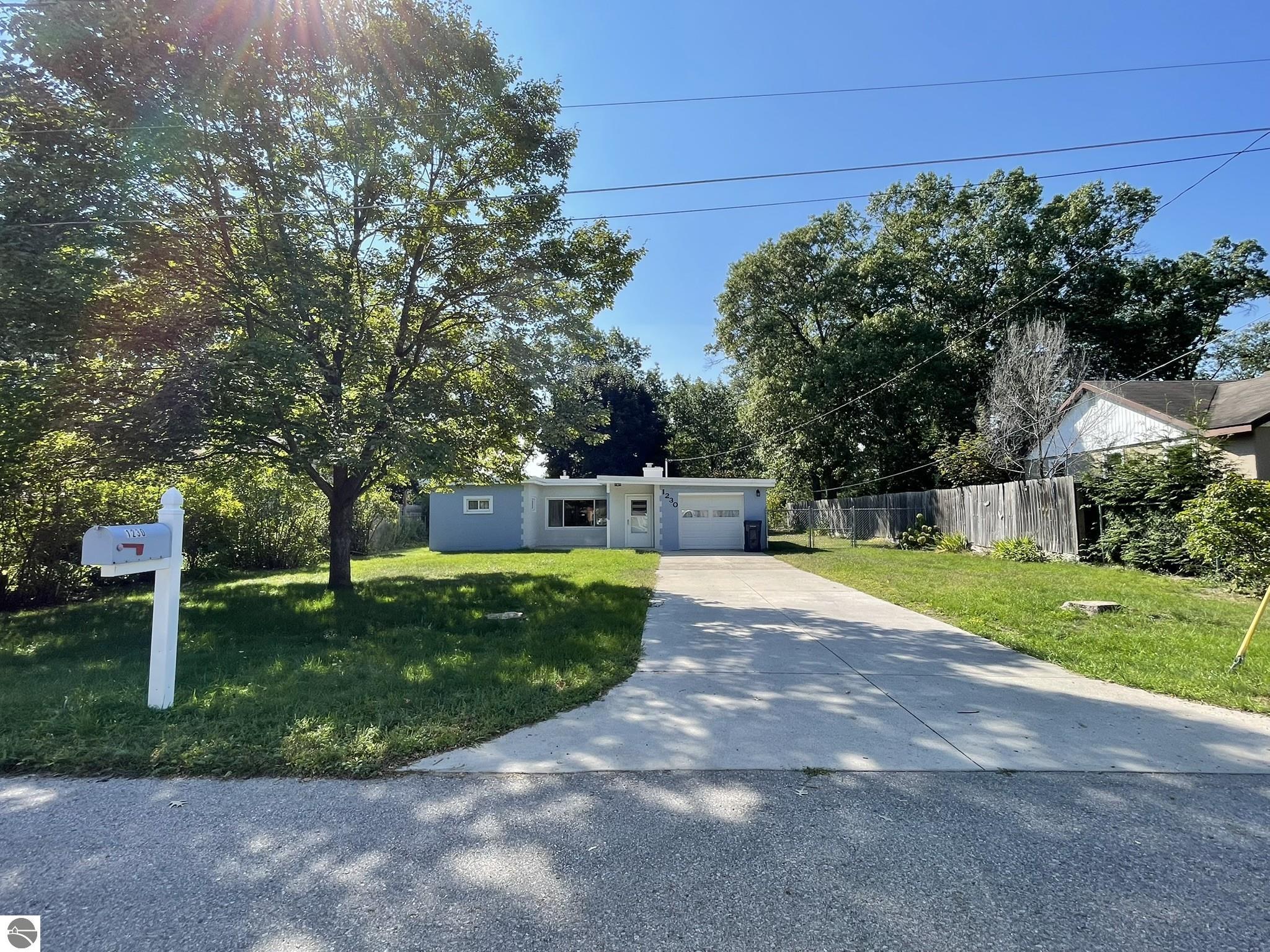 1230 Plainview Avenue