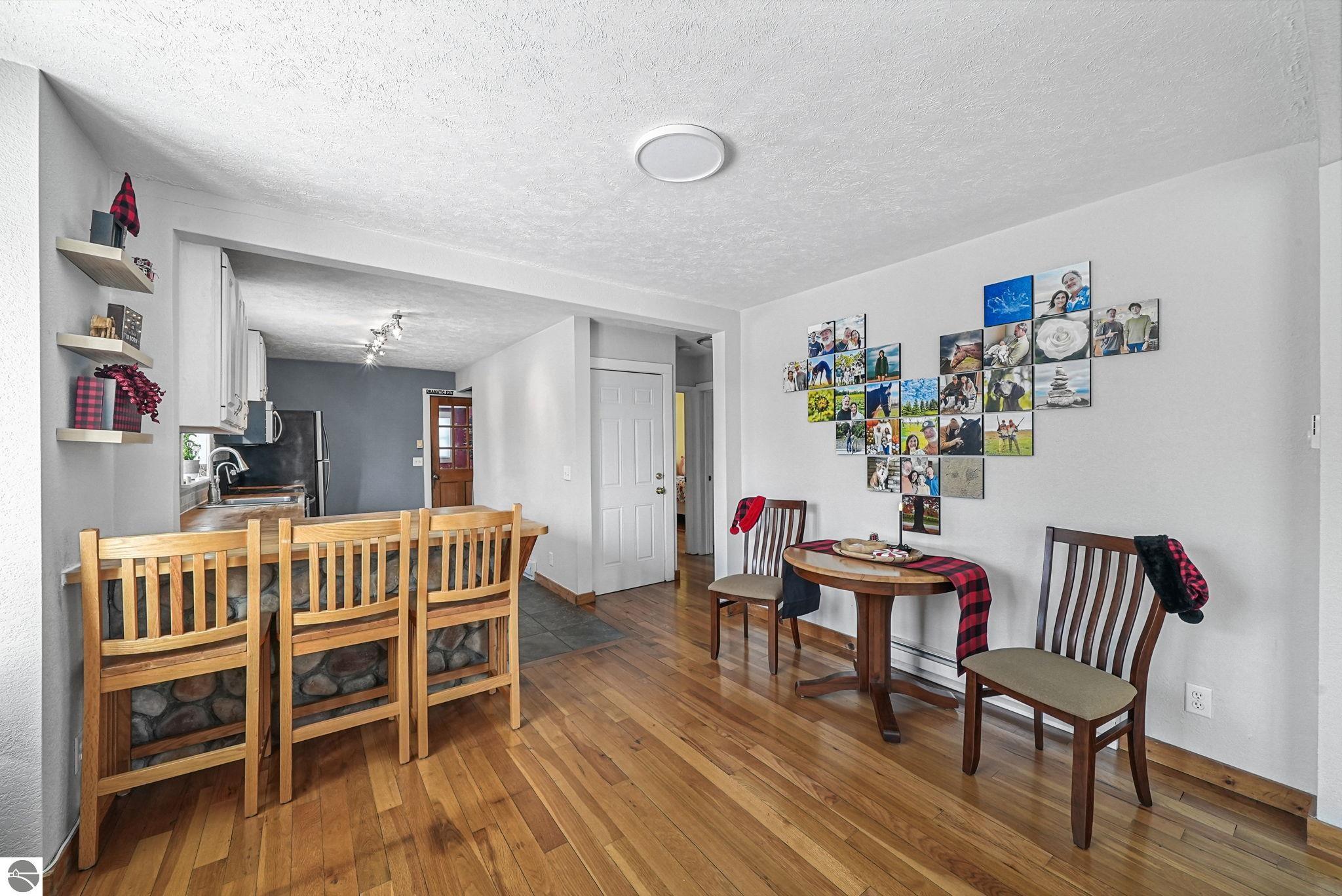 1189 Gray Road