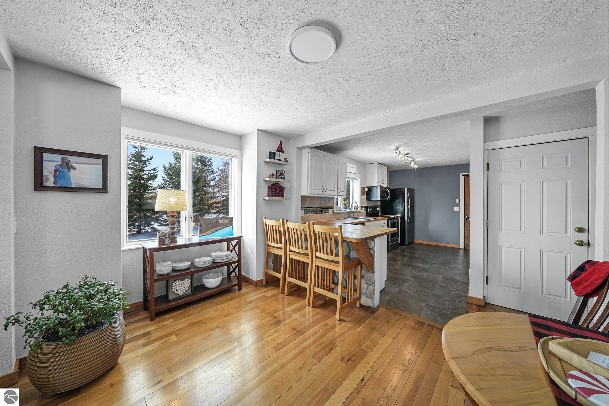 1189 Gray Road
