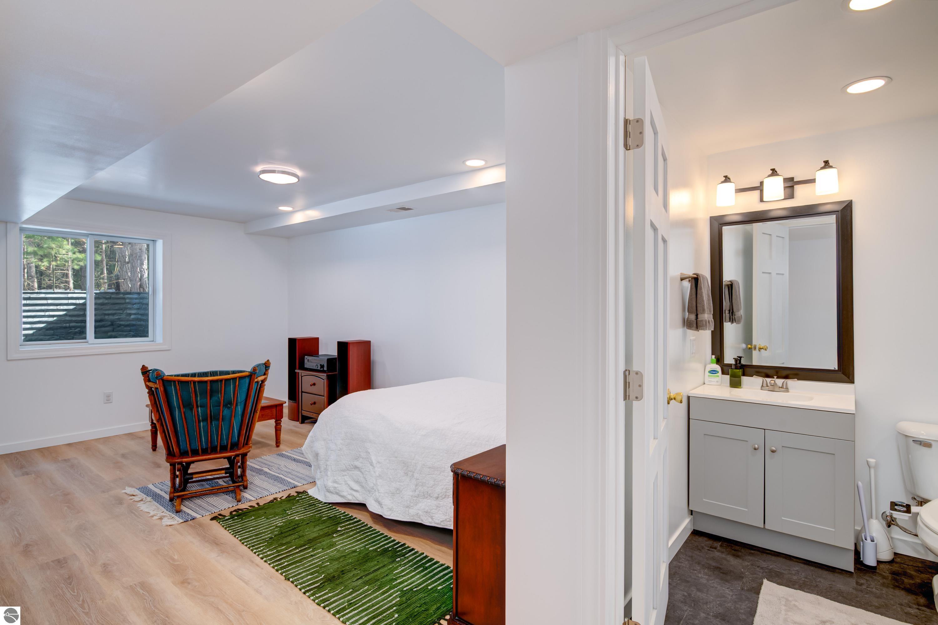 6107 Jeffrey Place