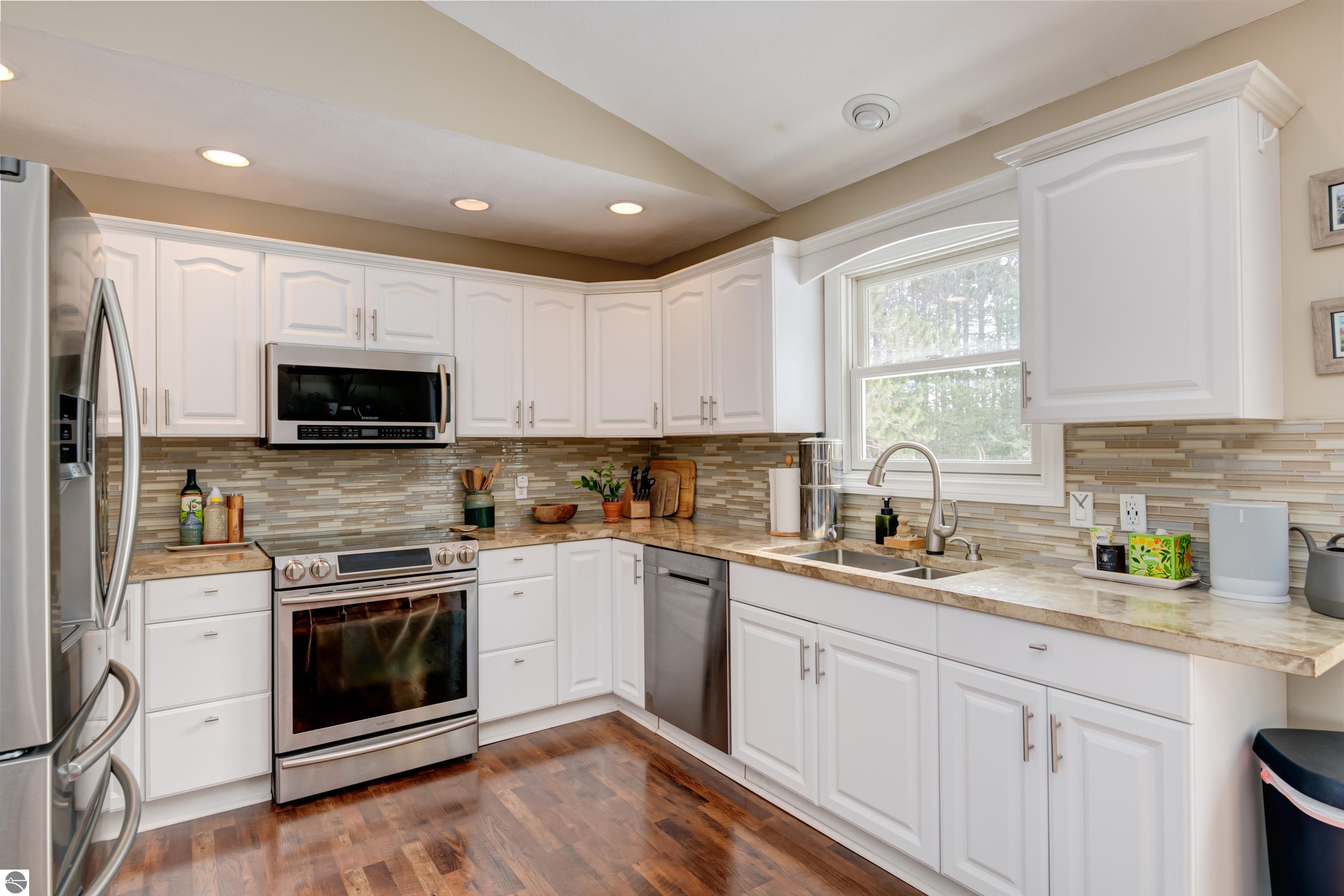 6107 Jeffrey Place