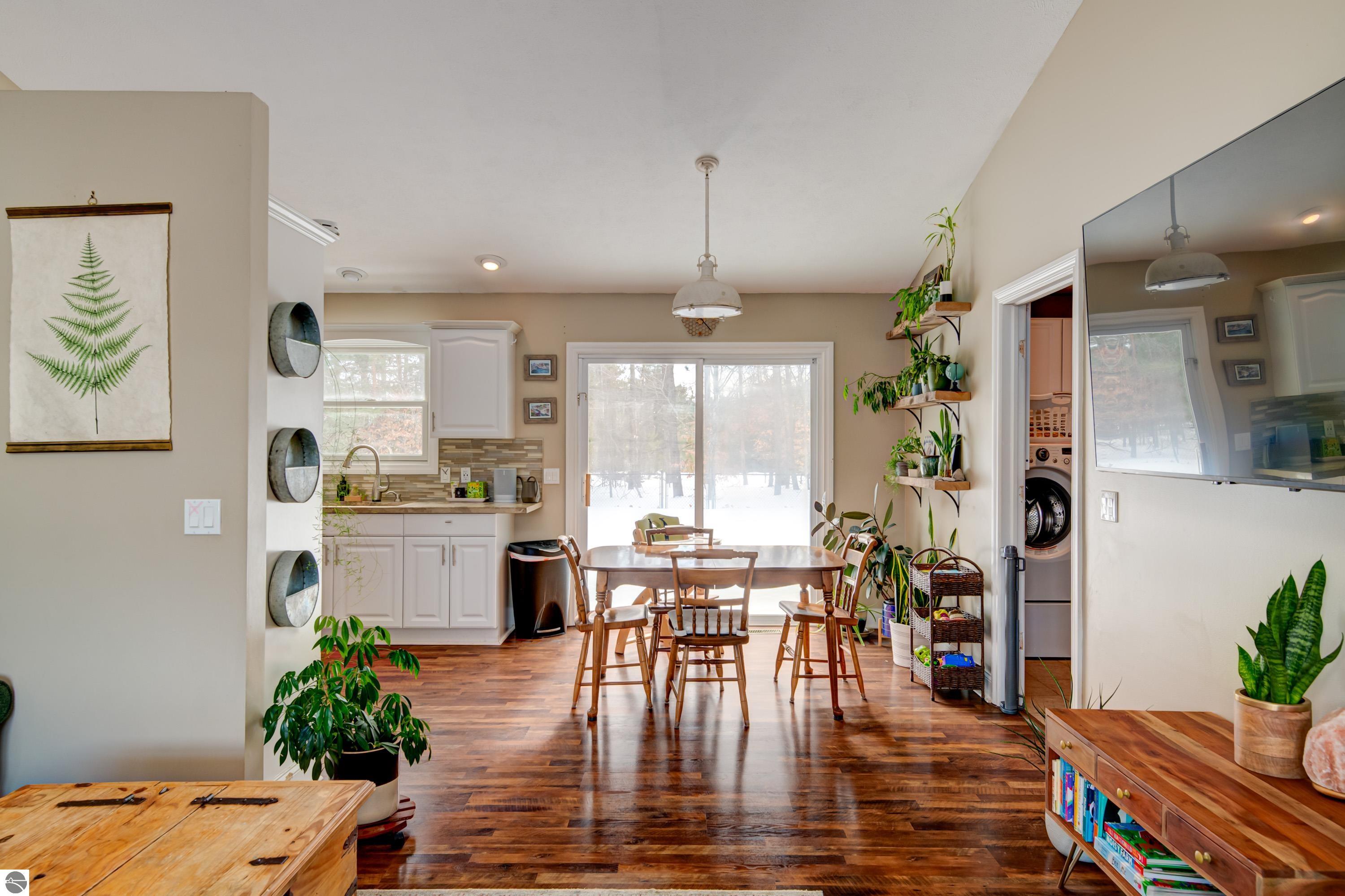 6107 Jeffrey Place