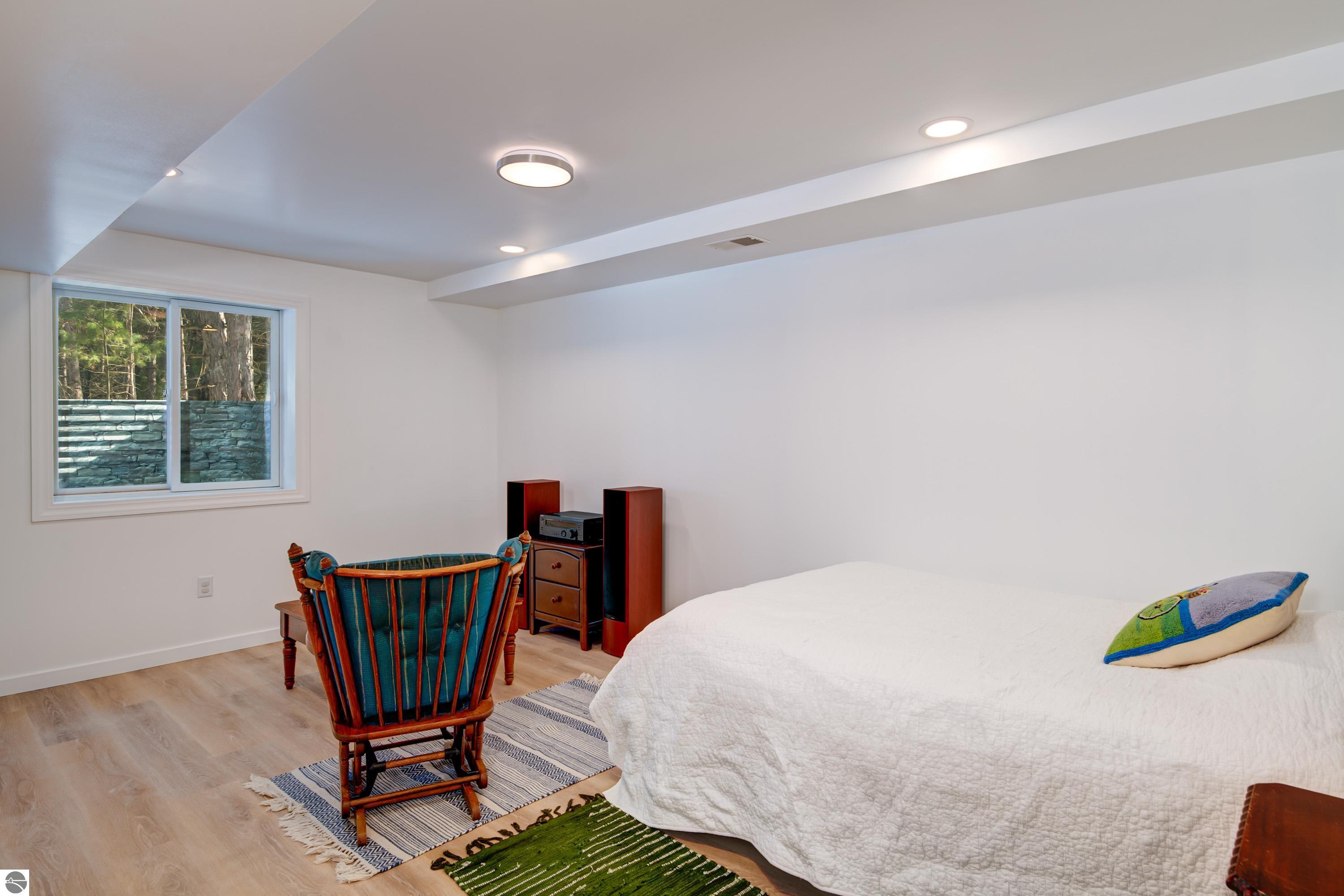 6107 Jeffrey Place