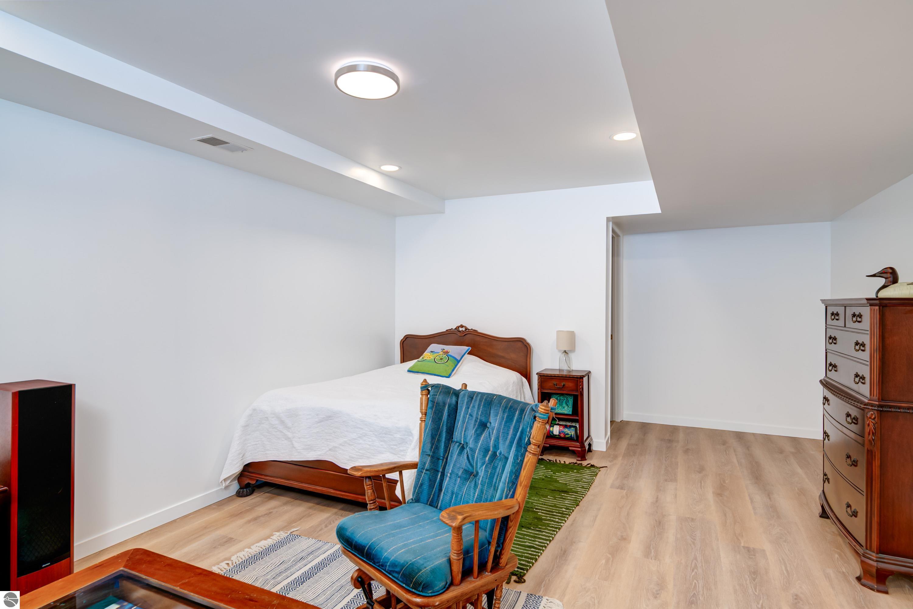 6107 Jeffrey Place
