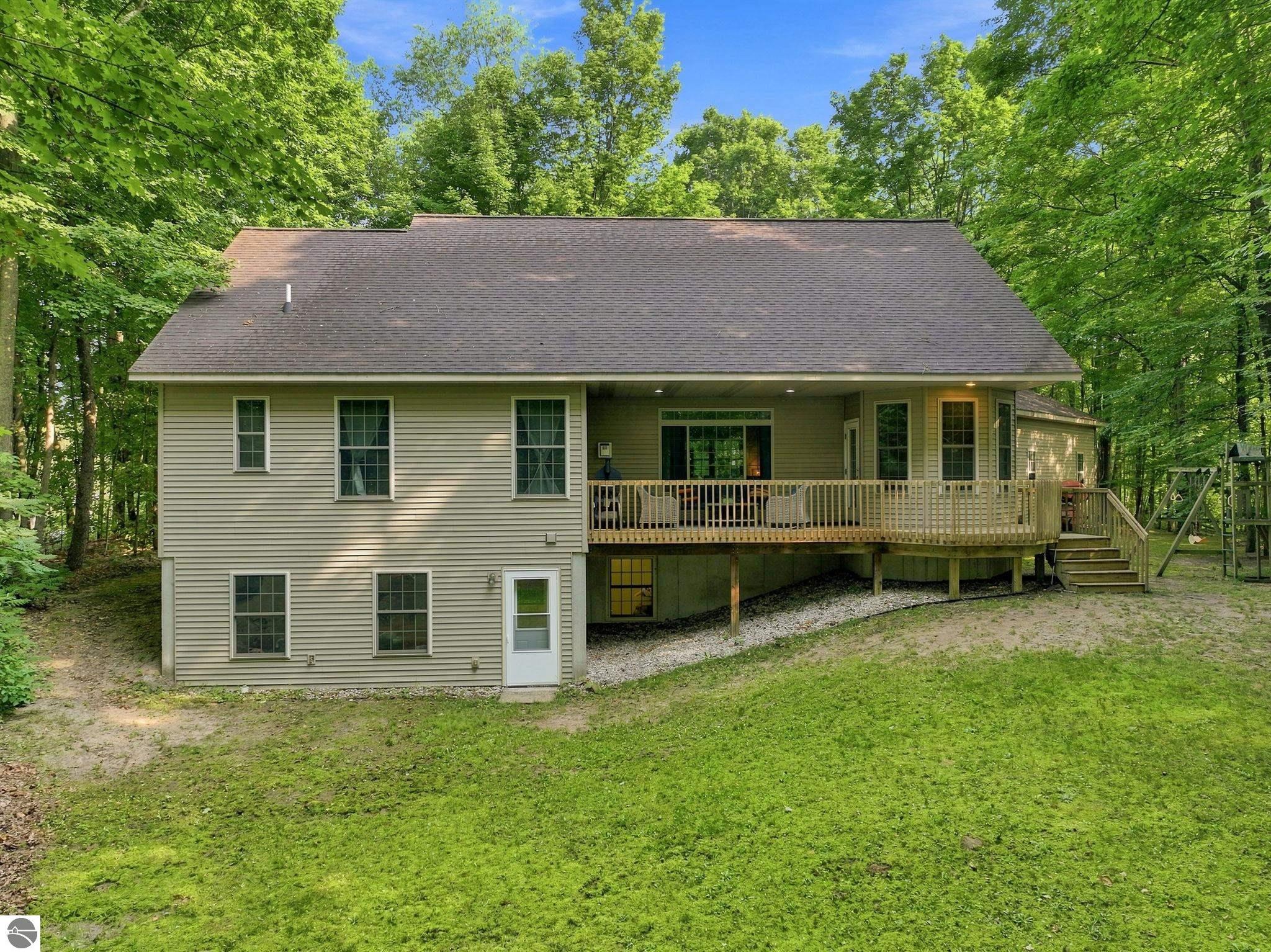 982 Shamrock Lane