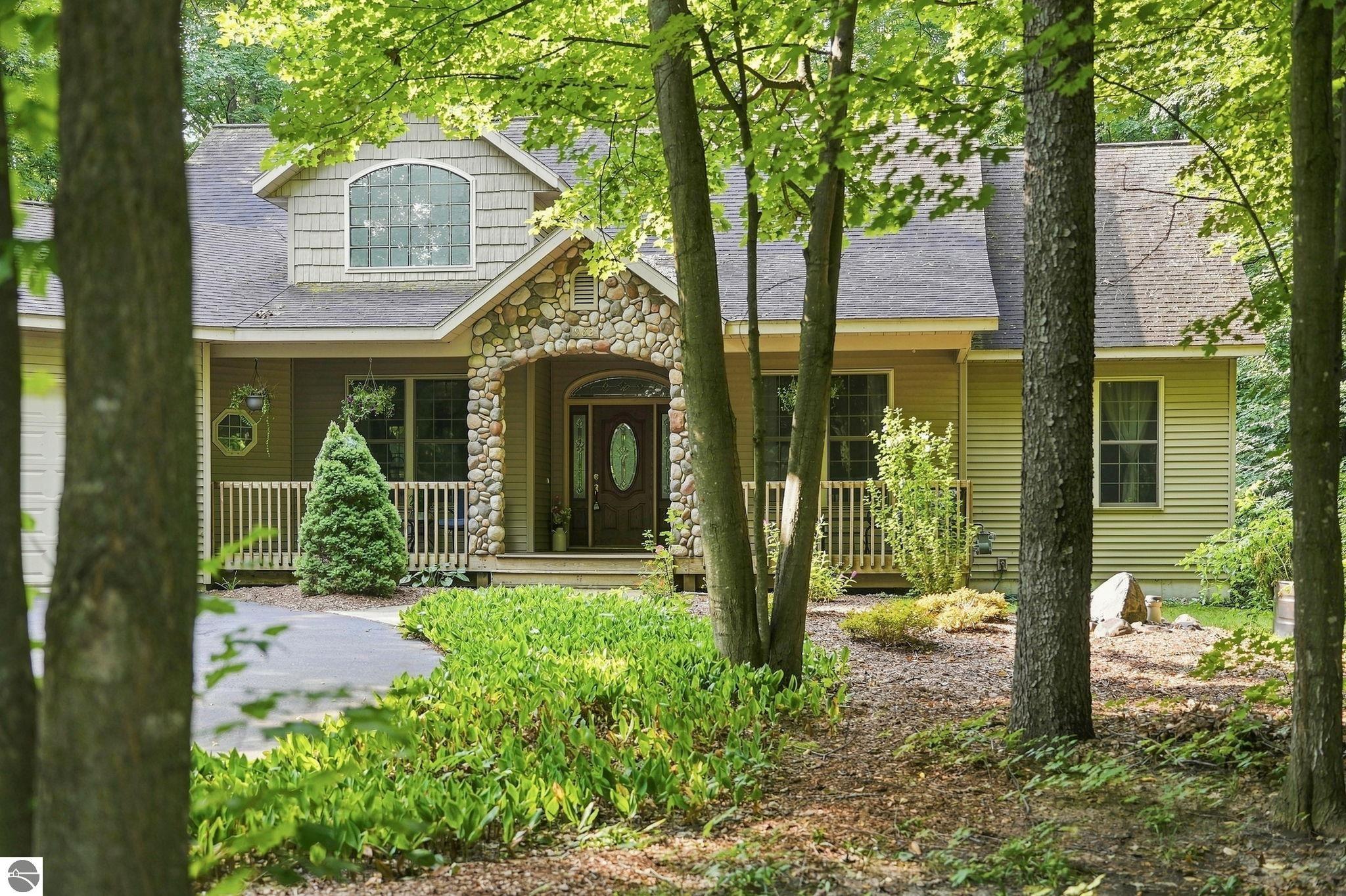 982 Shamrock Lane