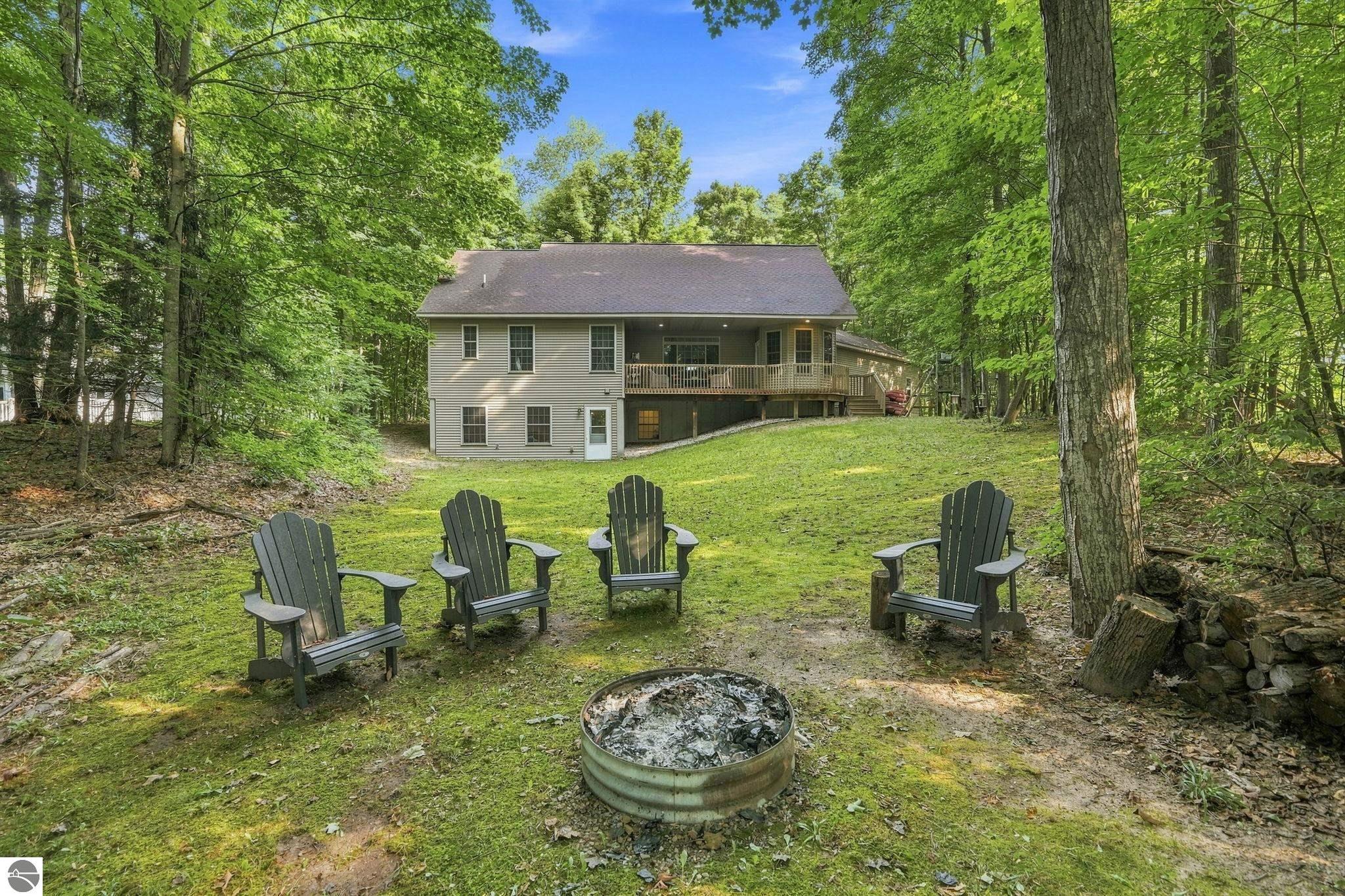 982 Shamrock Lane