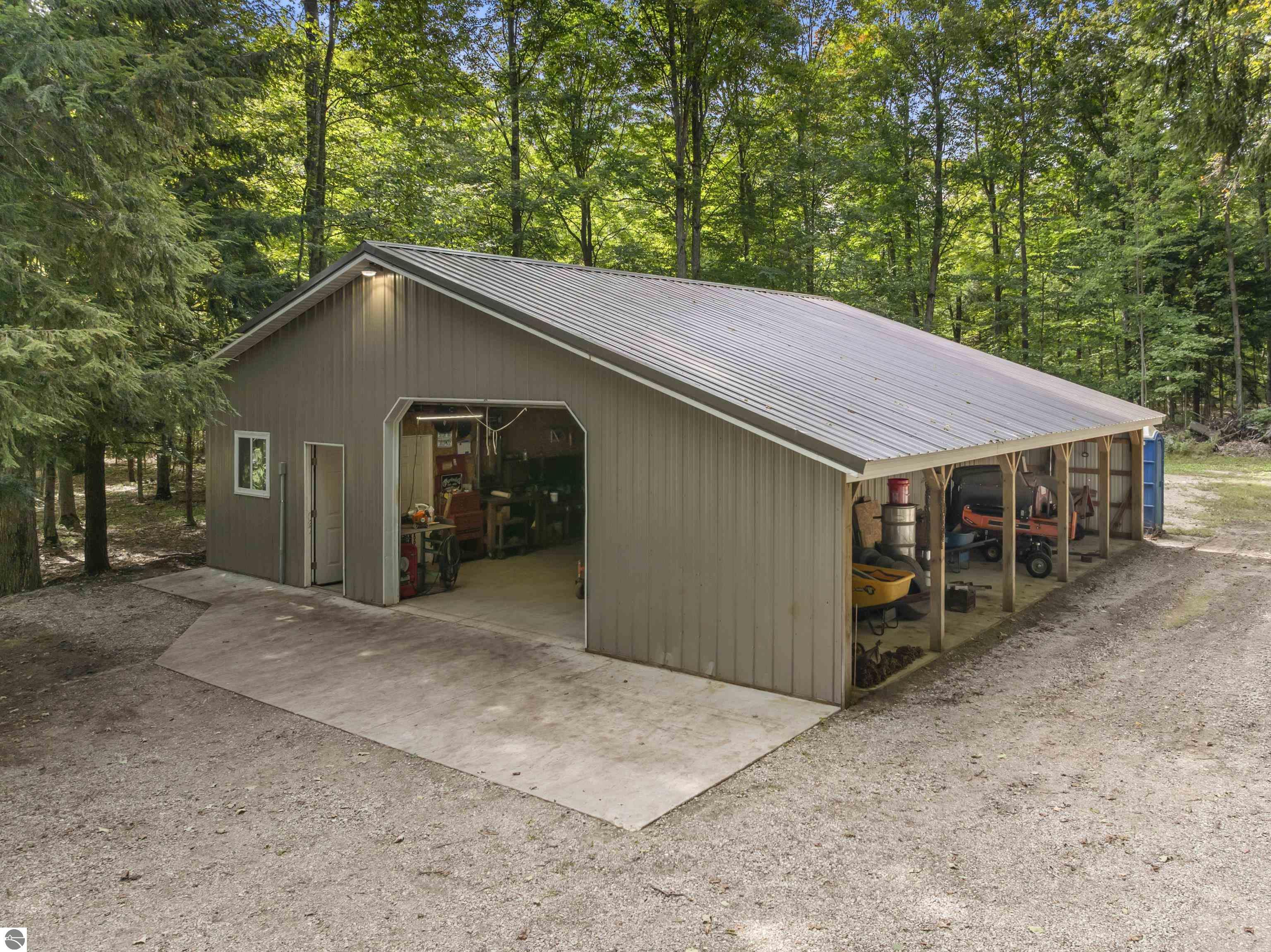 7686 Indian Hill Road