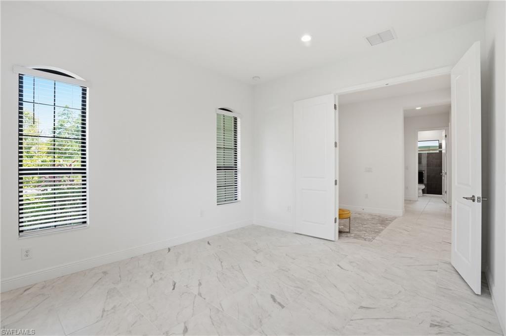 8368 Preserve Point DR
