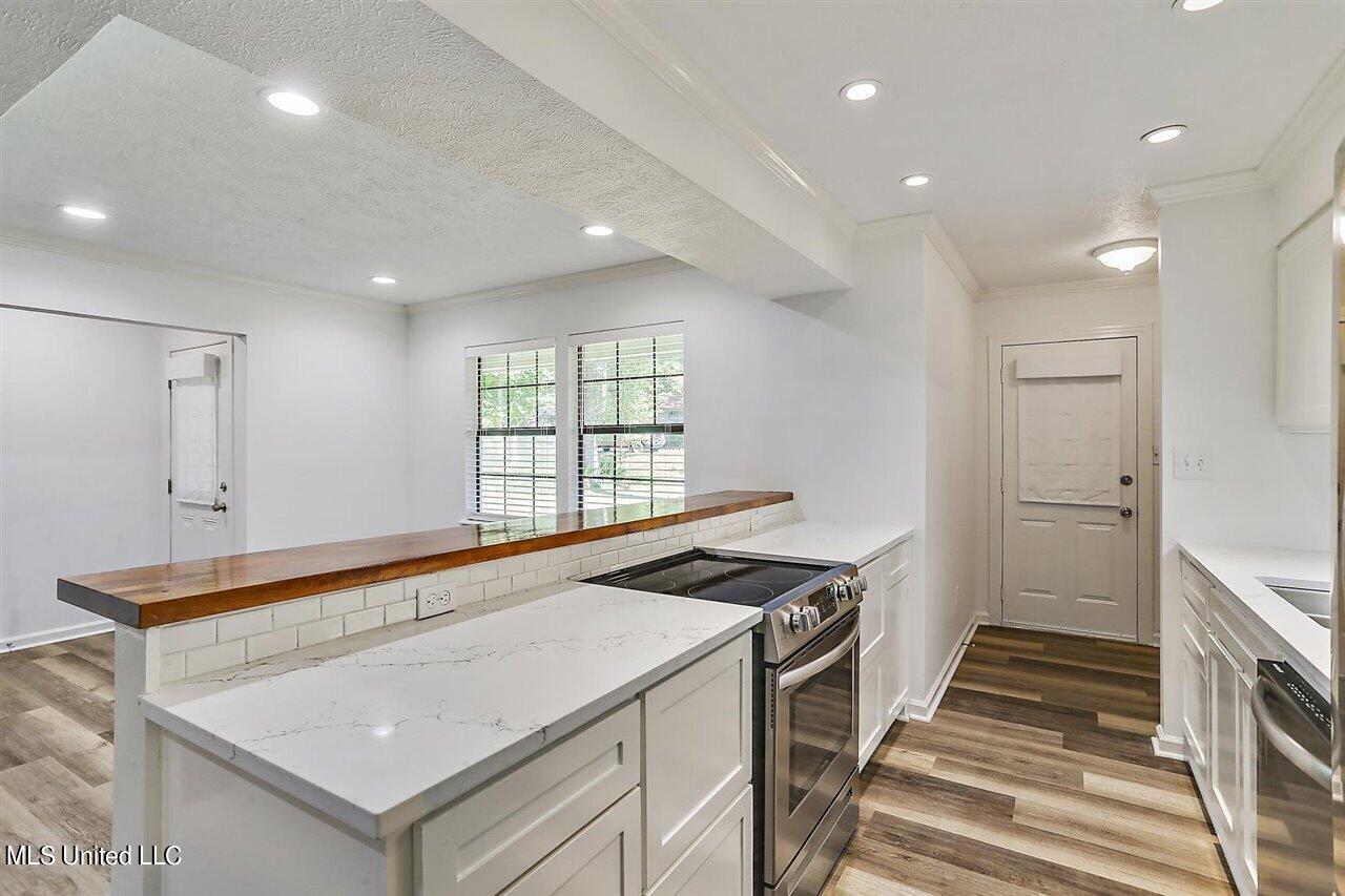 315 Bay Park Drive