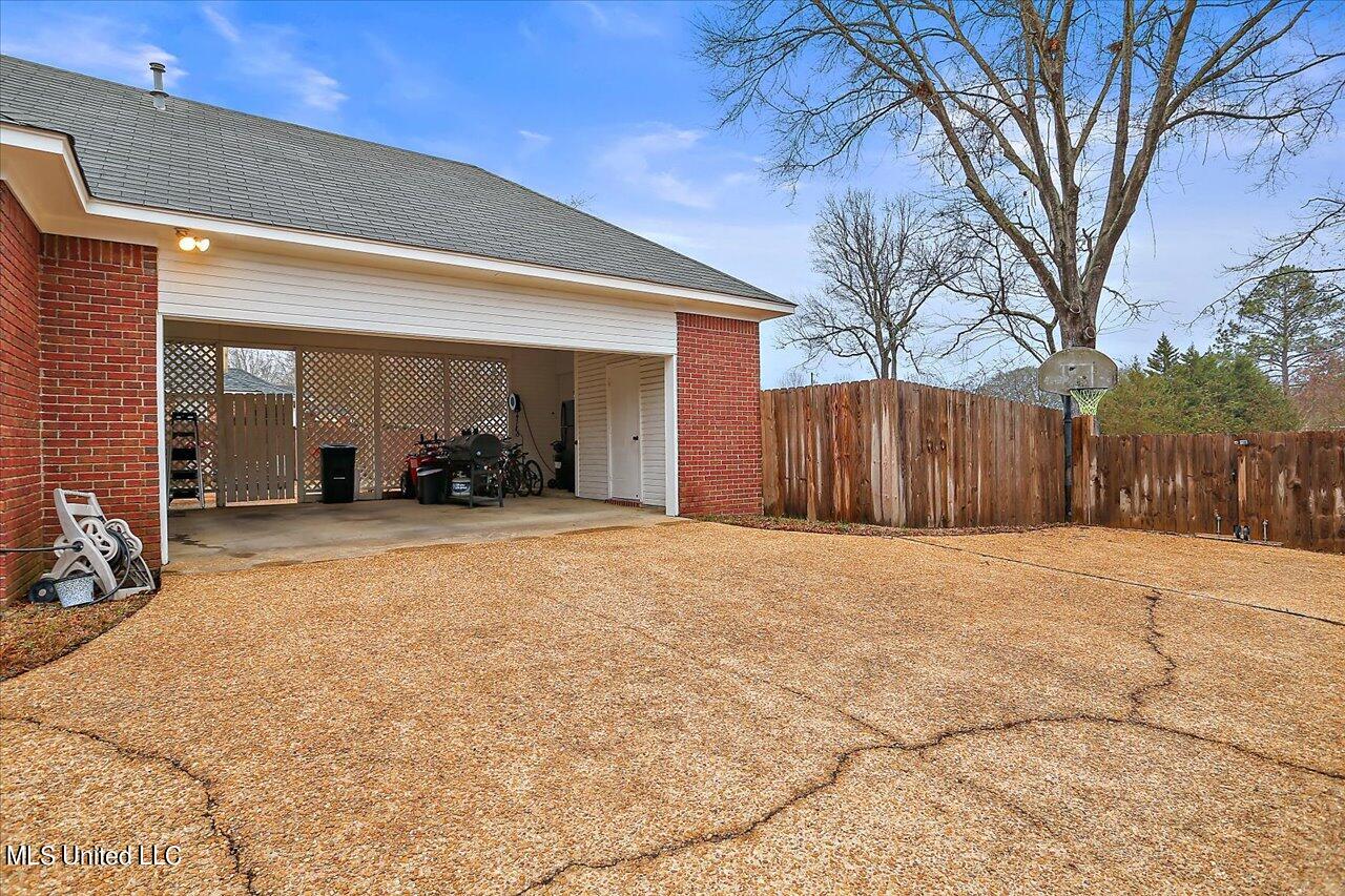319 Arlington Circle