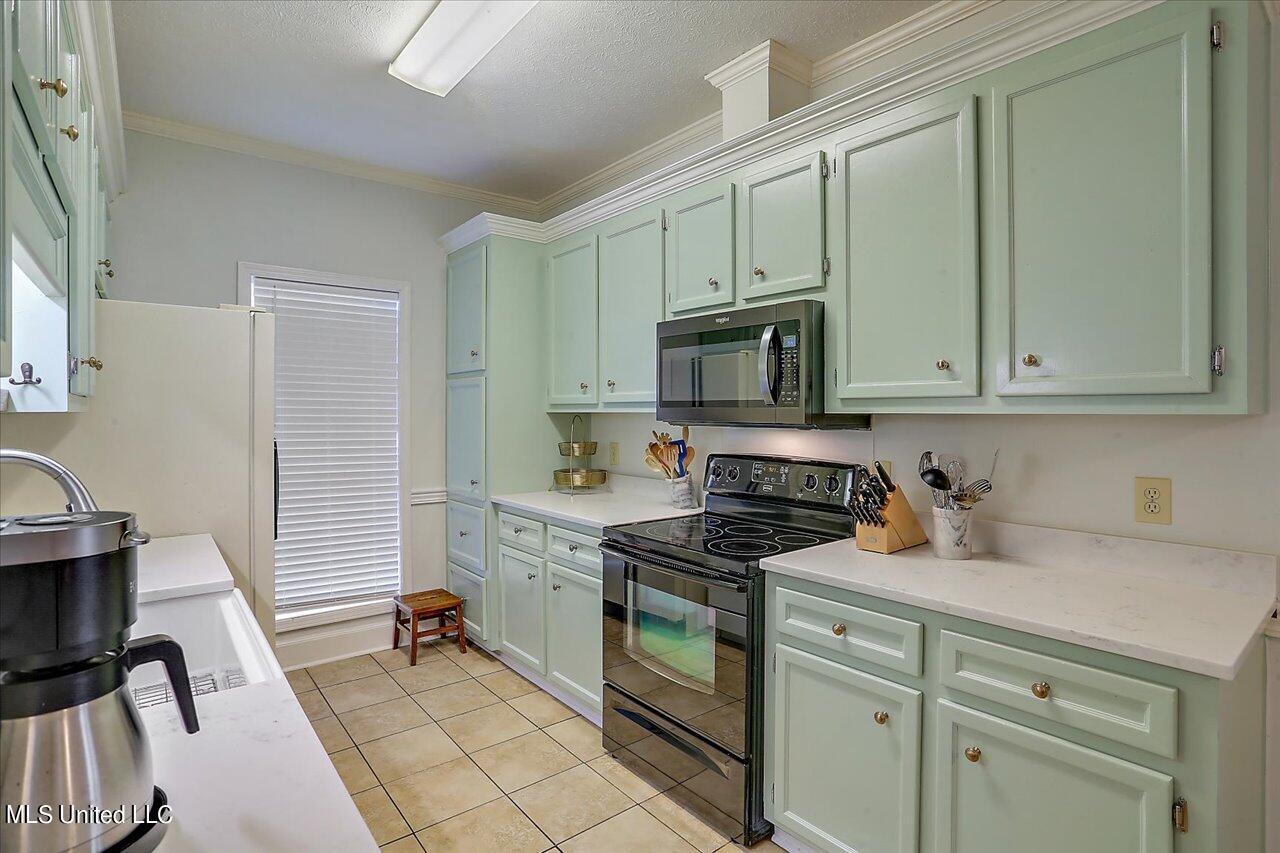 319 Arlington Circle