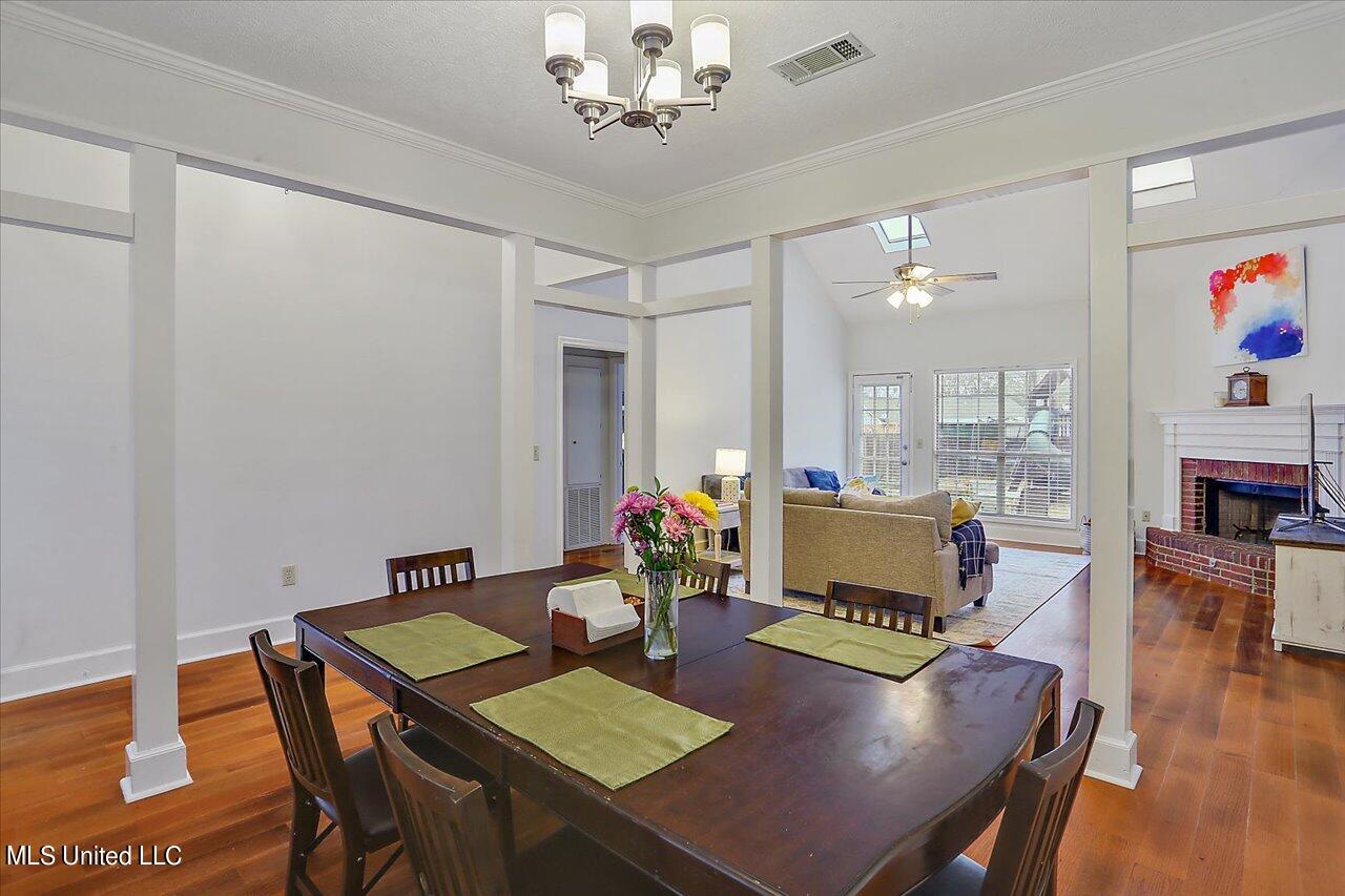 319 Arlington Circle